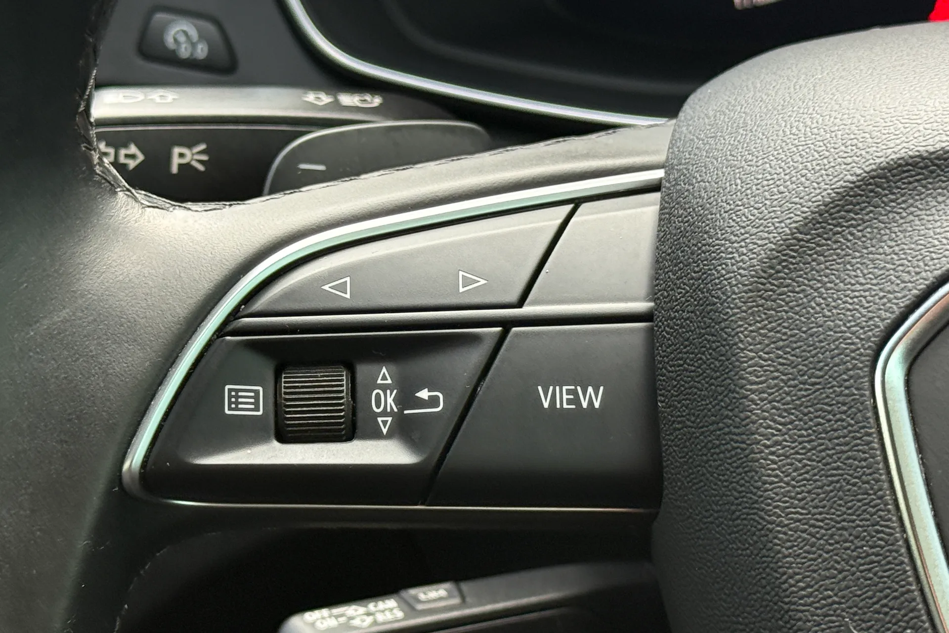Audi Q5 thumbnail image number 17