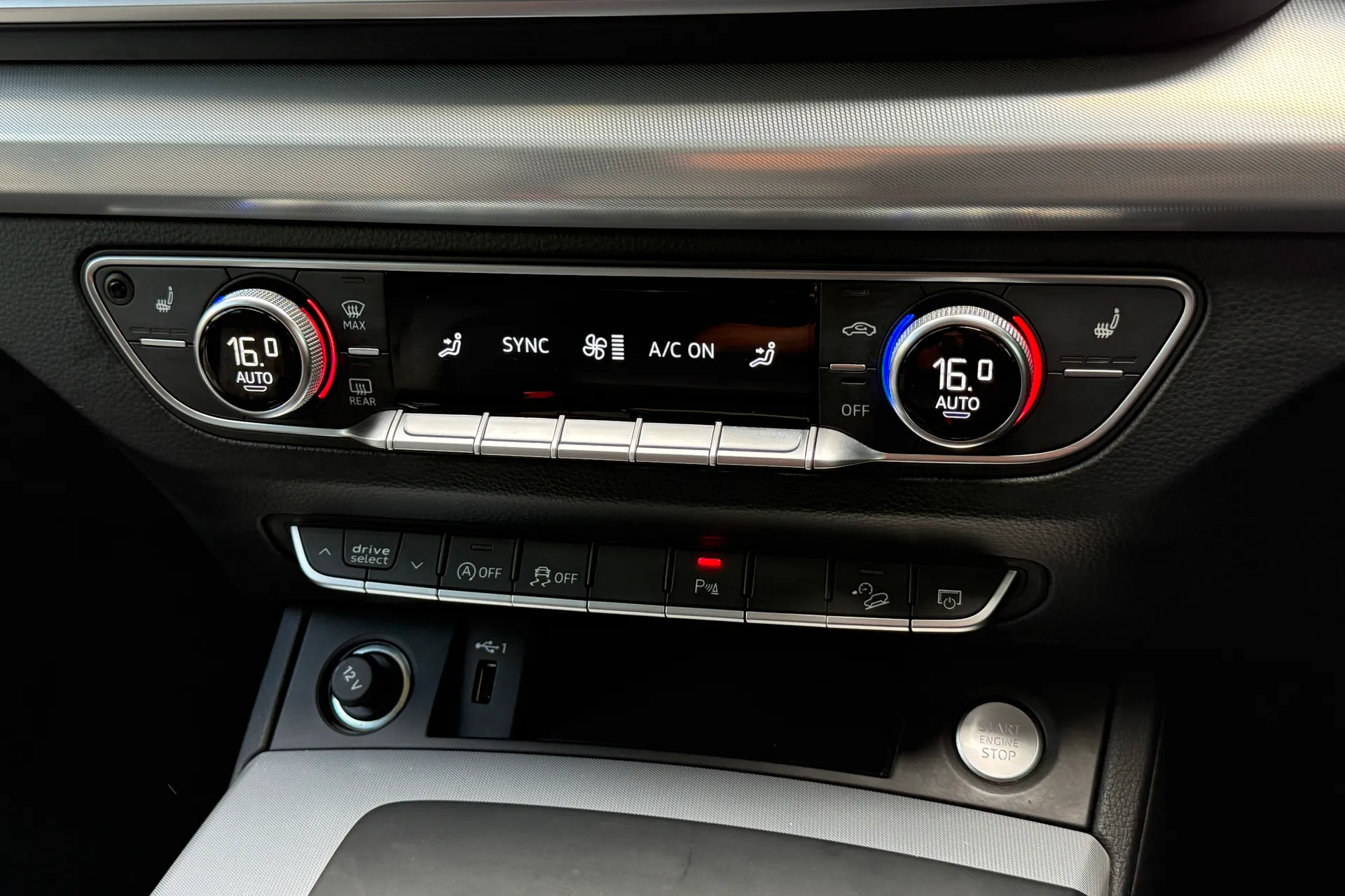 Audi Q5 thumbnail image number 22