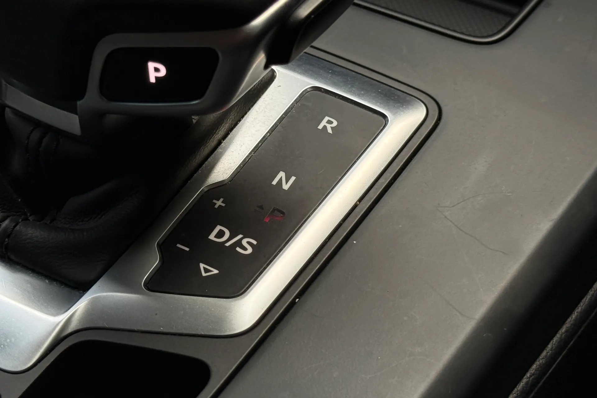 Audi Q5 thumbnail image number 28