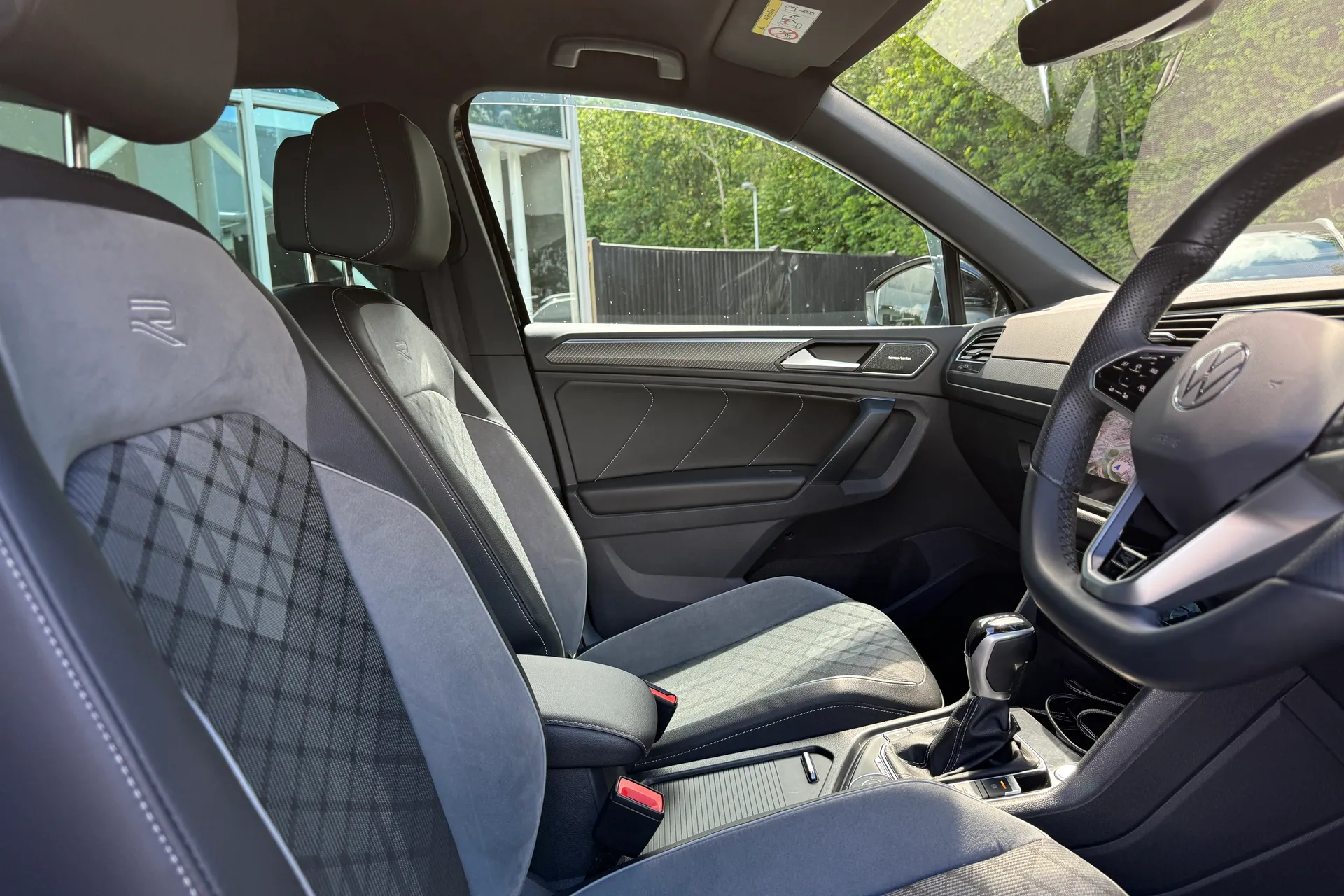 VOLKSWAGEN TIGUAN thumbnail image number 33
