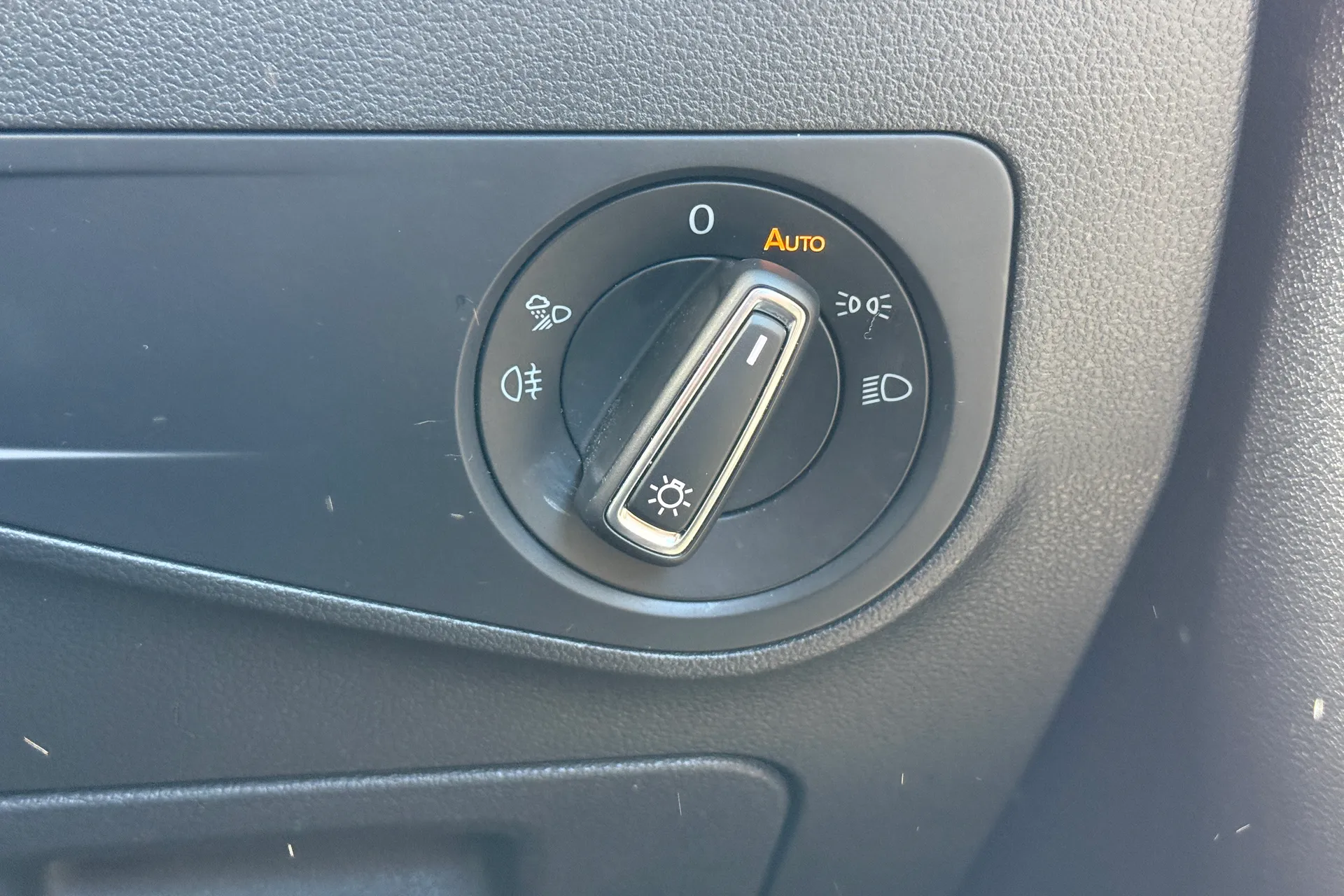 VOLKSWAGEN TIGUAN thumbnail image number 18