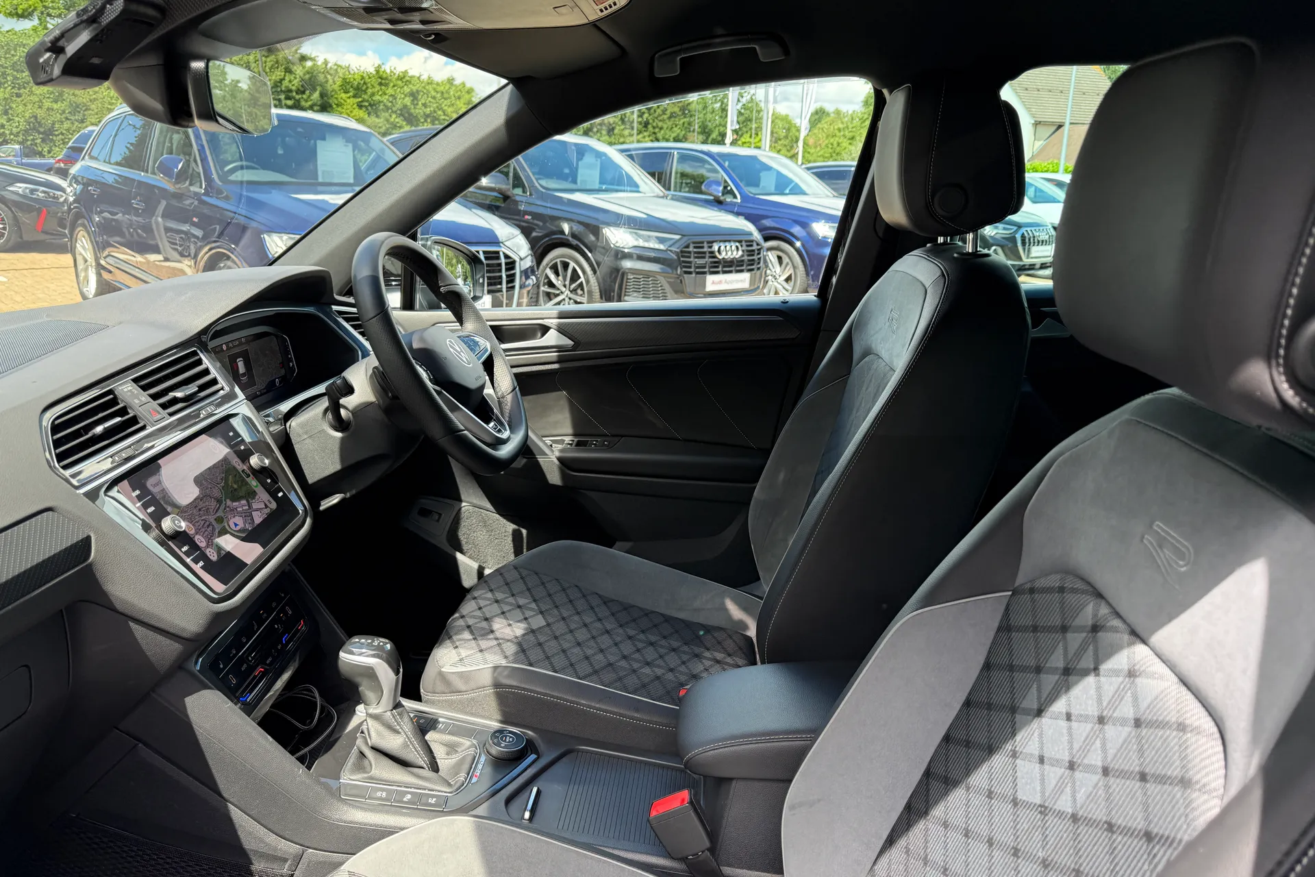 VOLKSWAGEN TIGUAN thumbnail image number 57