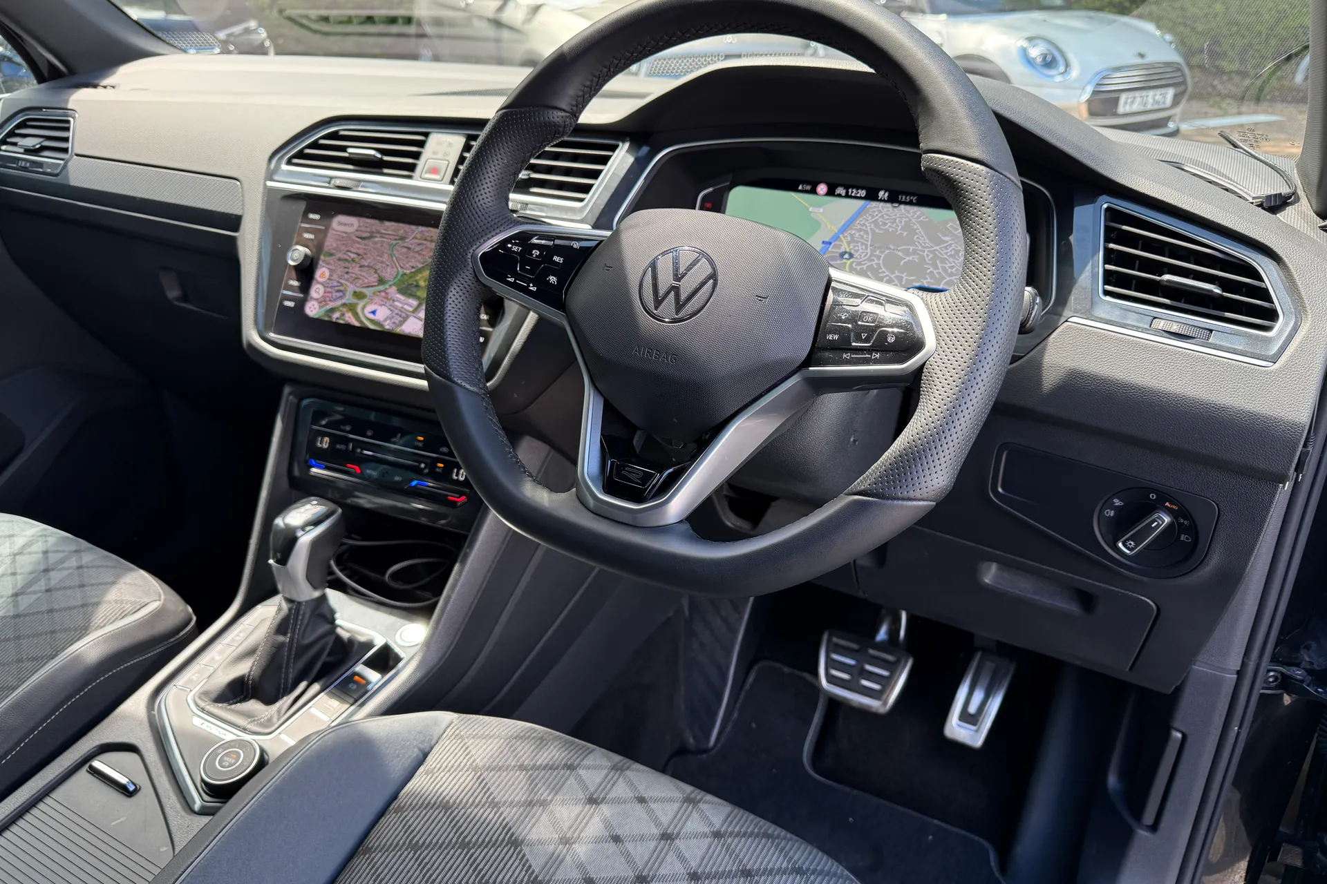 VOLKSWAGEN TIGUAN thumbnail image number 31