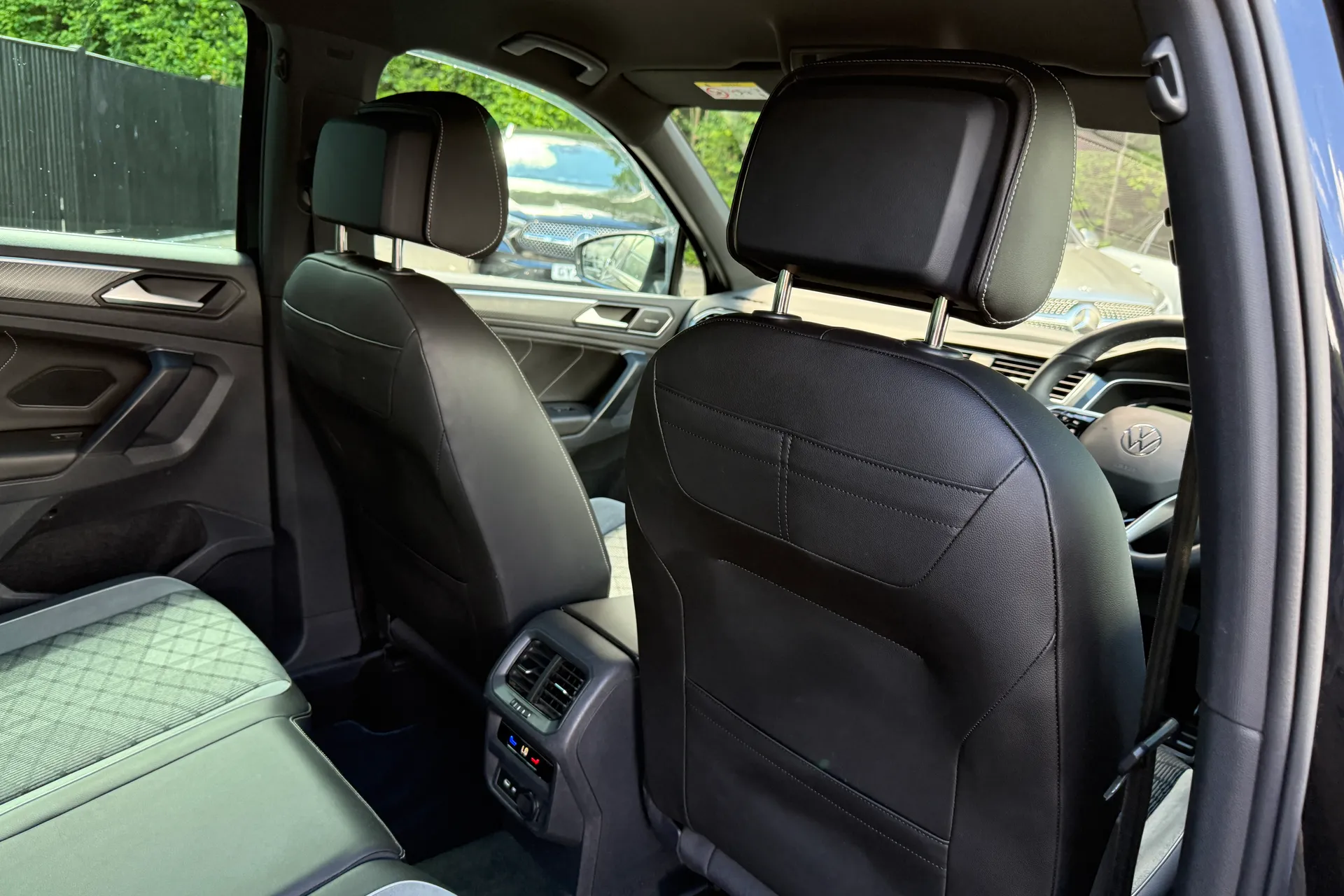 VOLKSWAGEN TIGUAN thumbnail image number 38