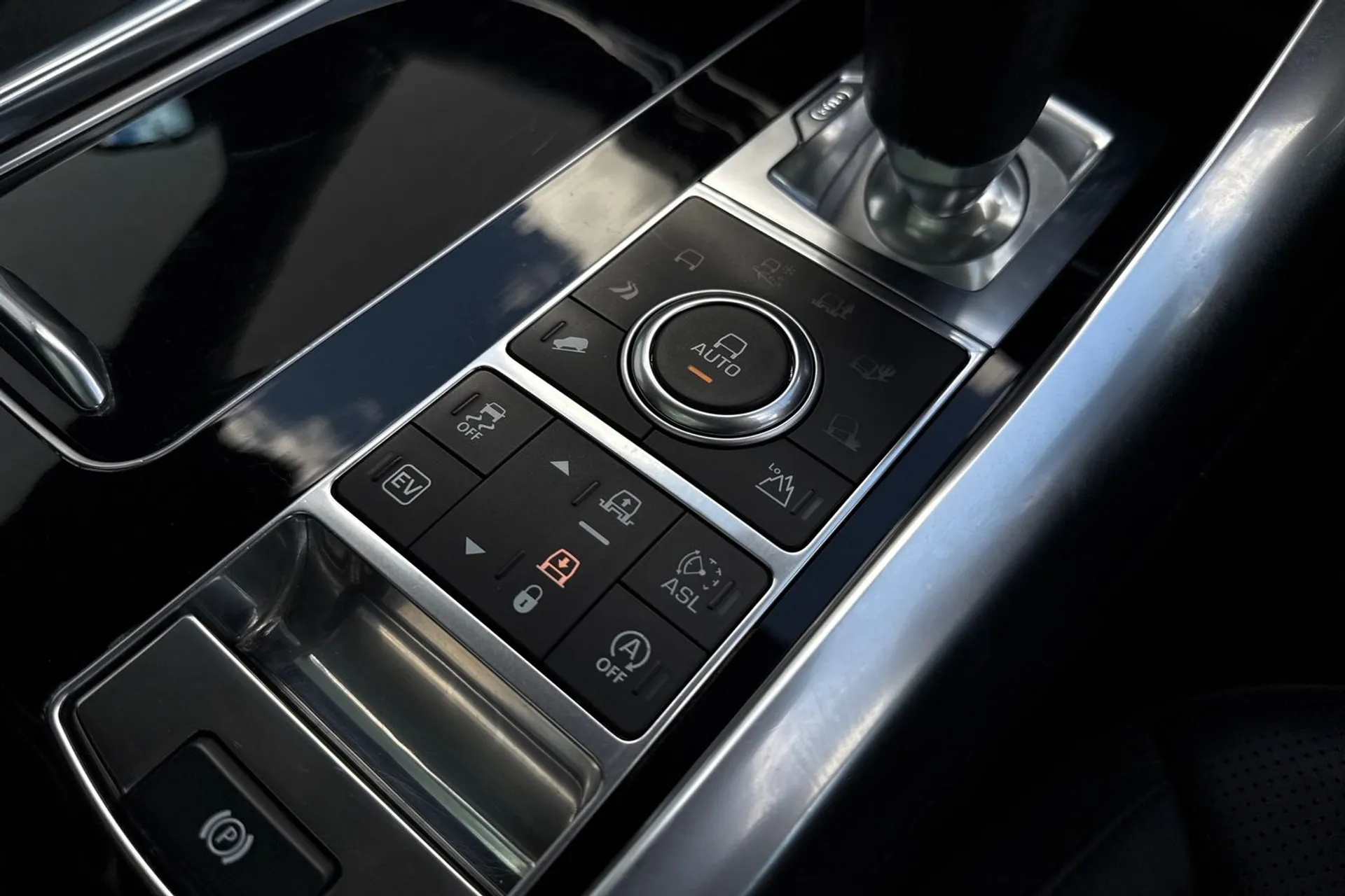 LAND ROVER RANGE ROVER SPORT thumbnail image number 43