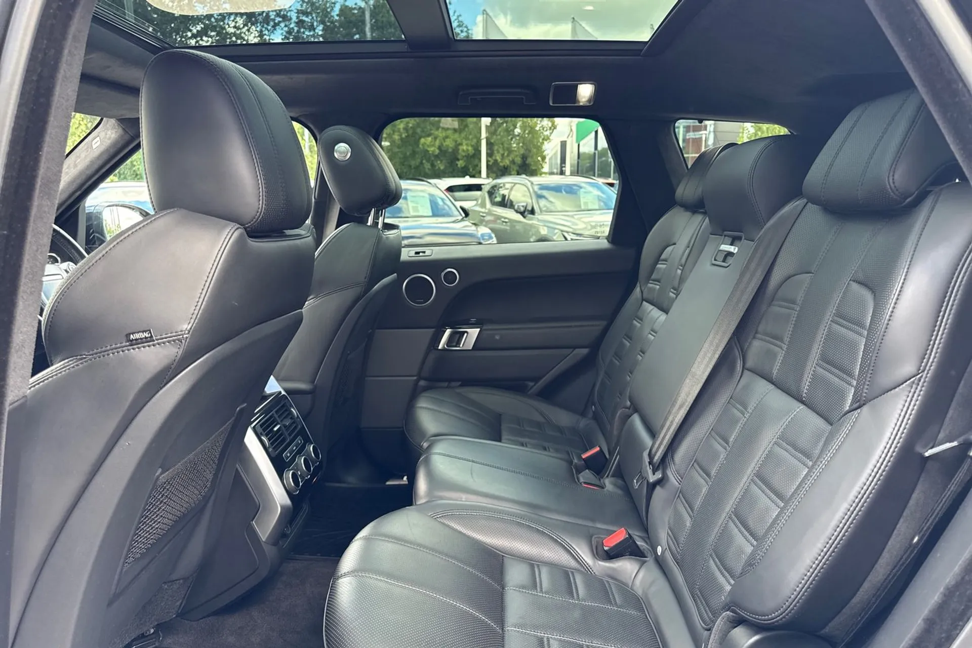 LAND ROVER RANGE ROVER SPORT thumbnail image number 31