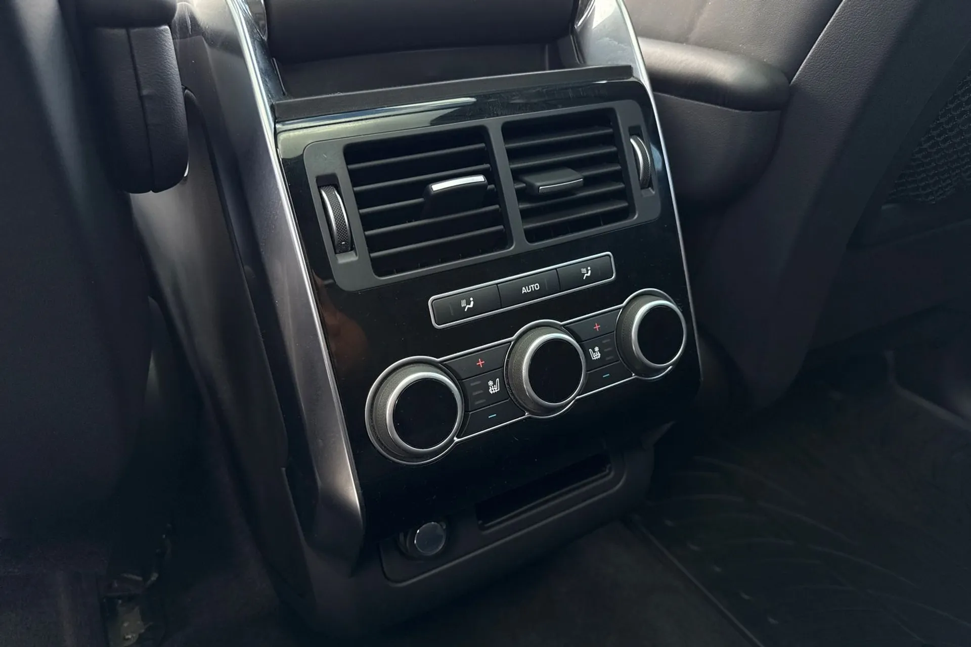 LAND ROVER RANGE ROVER SPORT thumbnail image number 33