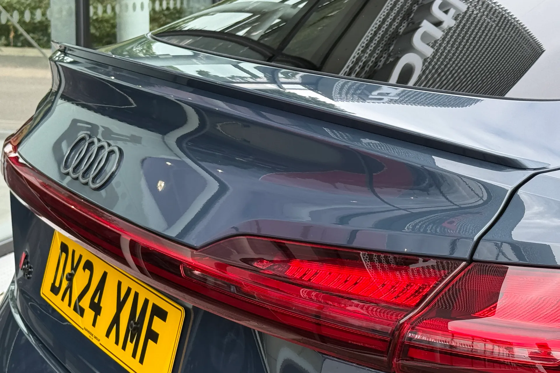 Audi Q8 thumbnail image number 23