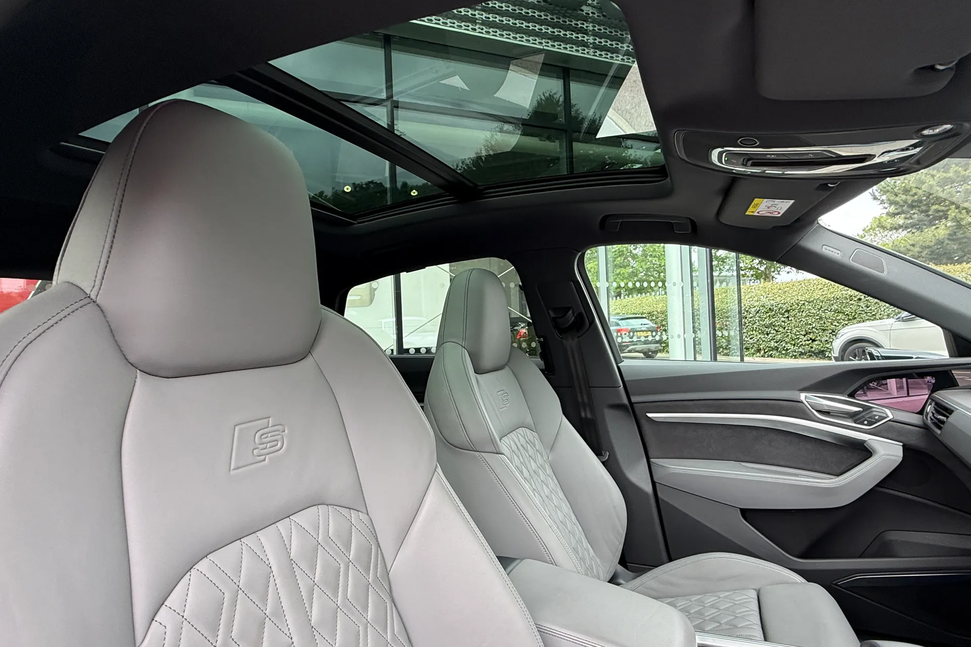 Audi Q8 thumbnail image number 44