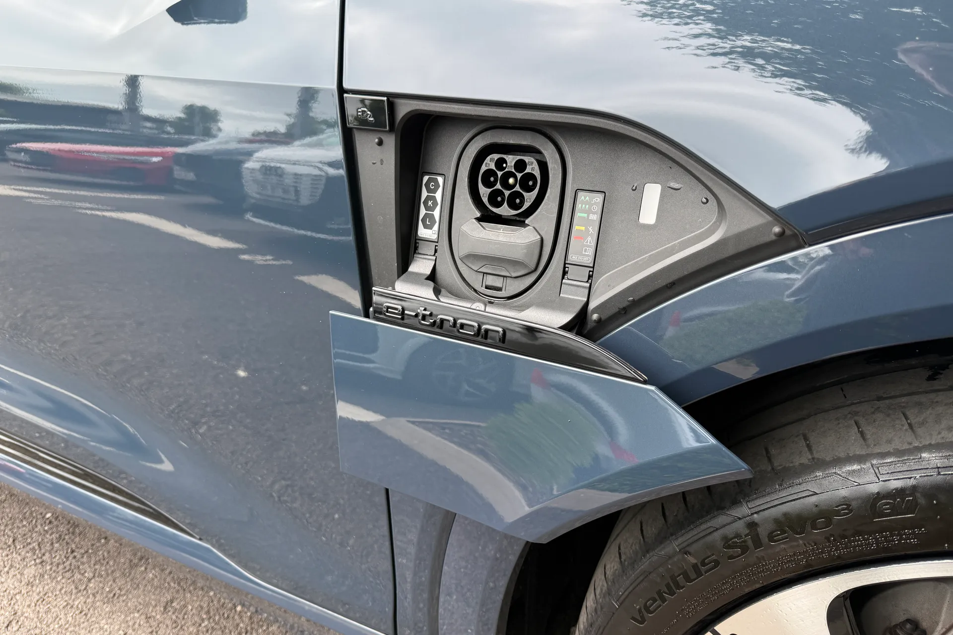 Audi Q8 thumbnail image number 64