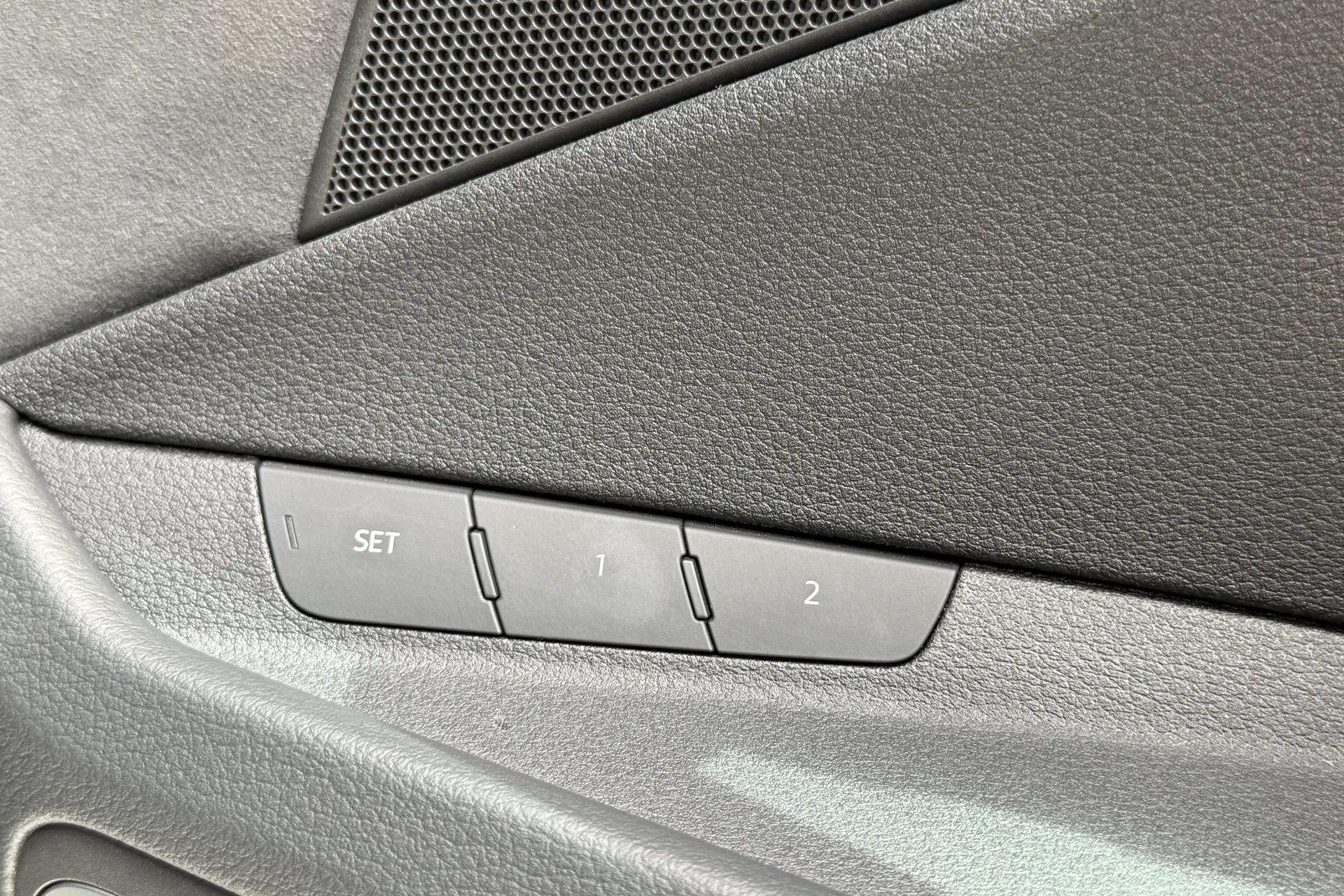 Audi Q8 thumbnail image number 51
