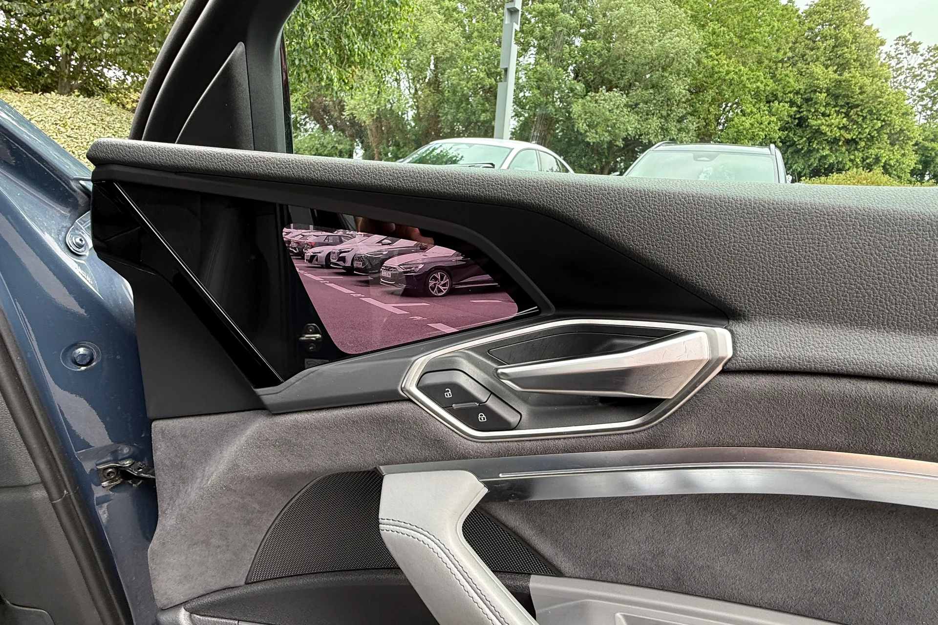 Audi Q8 thumbnail image number 20