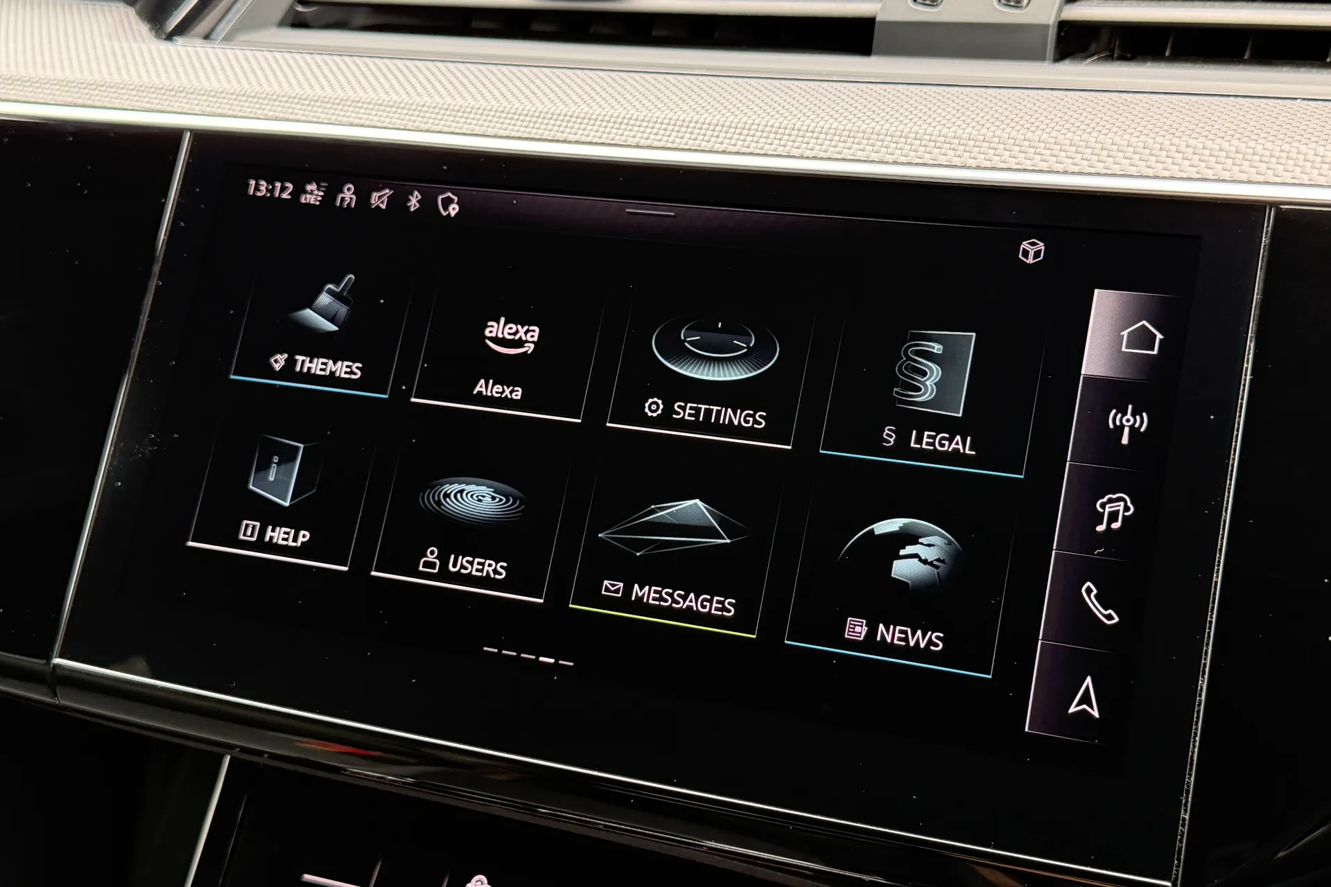 Audi Q8 thumbnail image number 34
