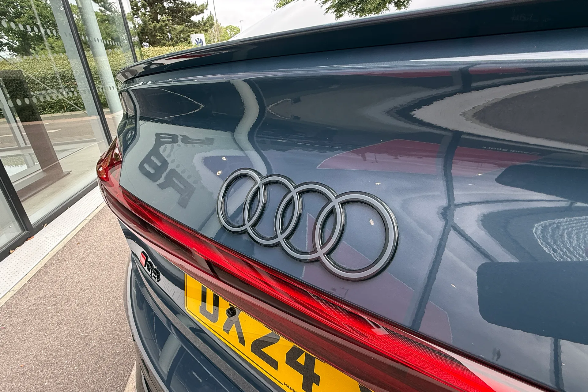 Audi Q8 thumbnail image number 38