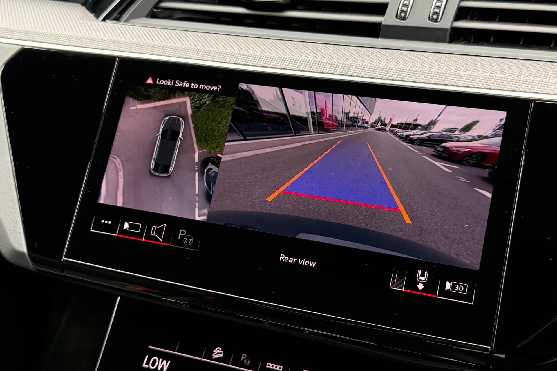 Audi Q8 thumbnail image number 4
