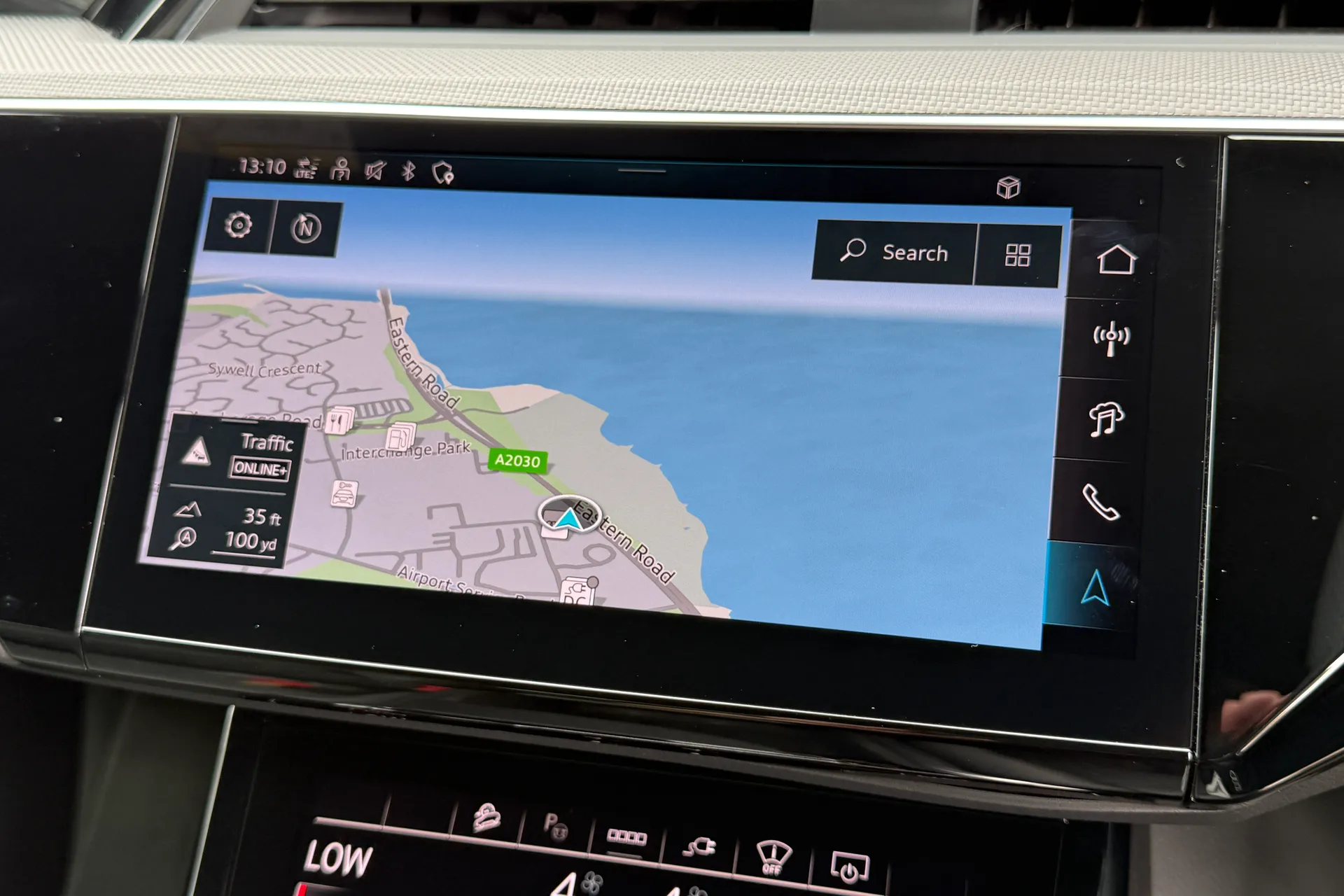 Audi Q8 thumbnail image number 17
