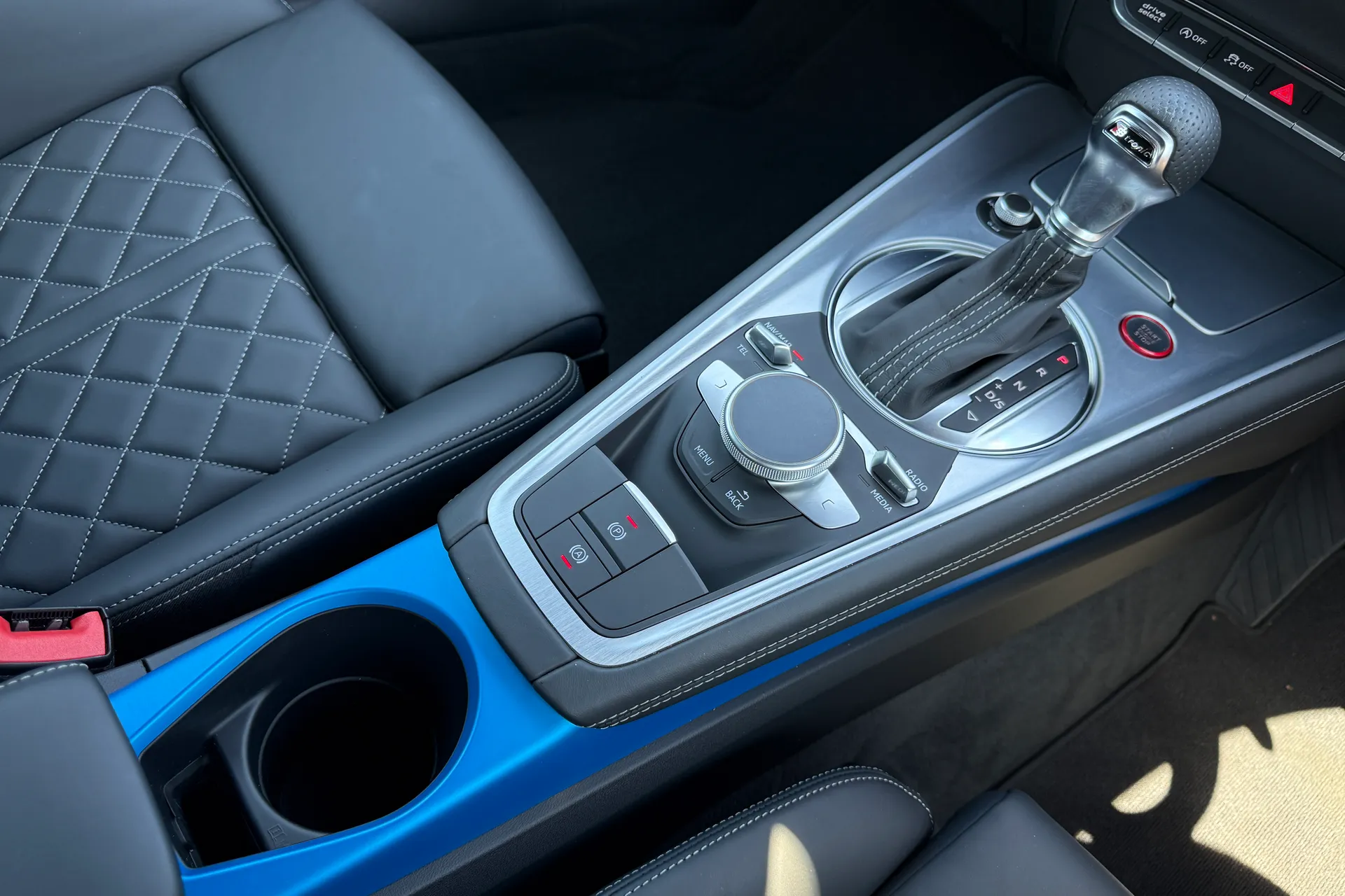 Audi TT thumbnail image number 38