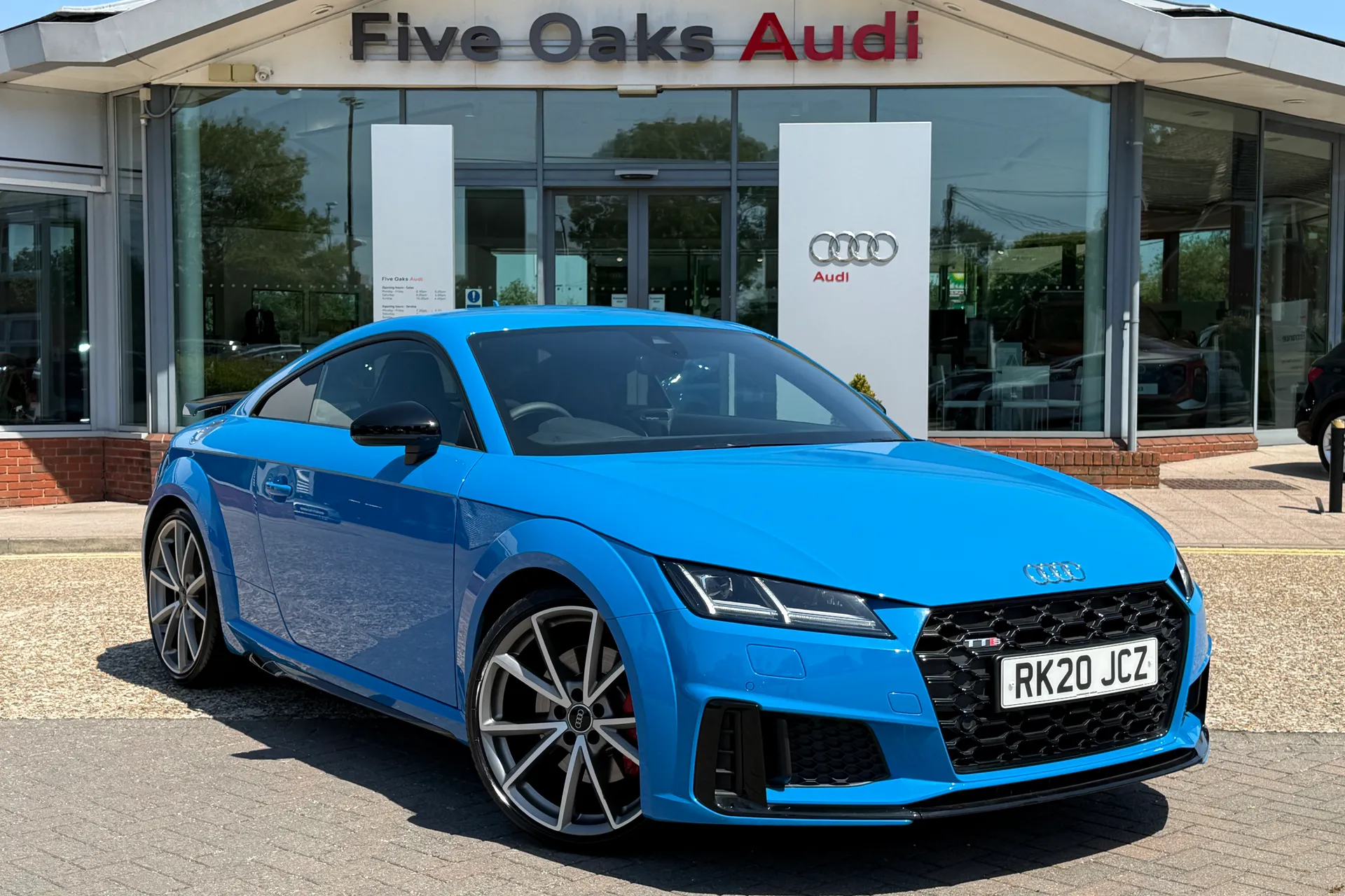 Audi TT focused image
