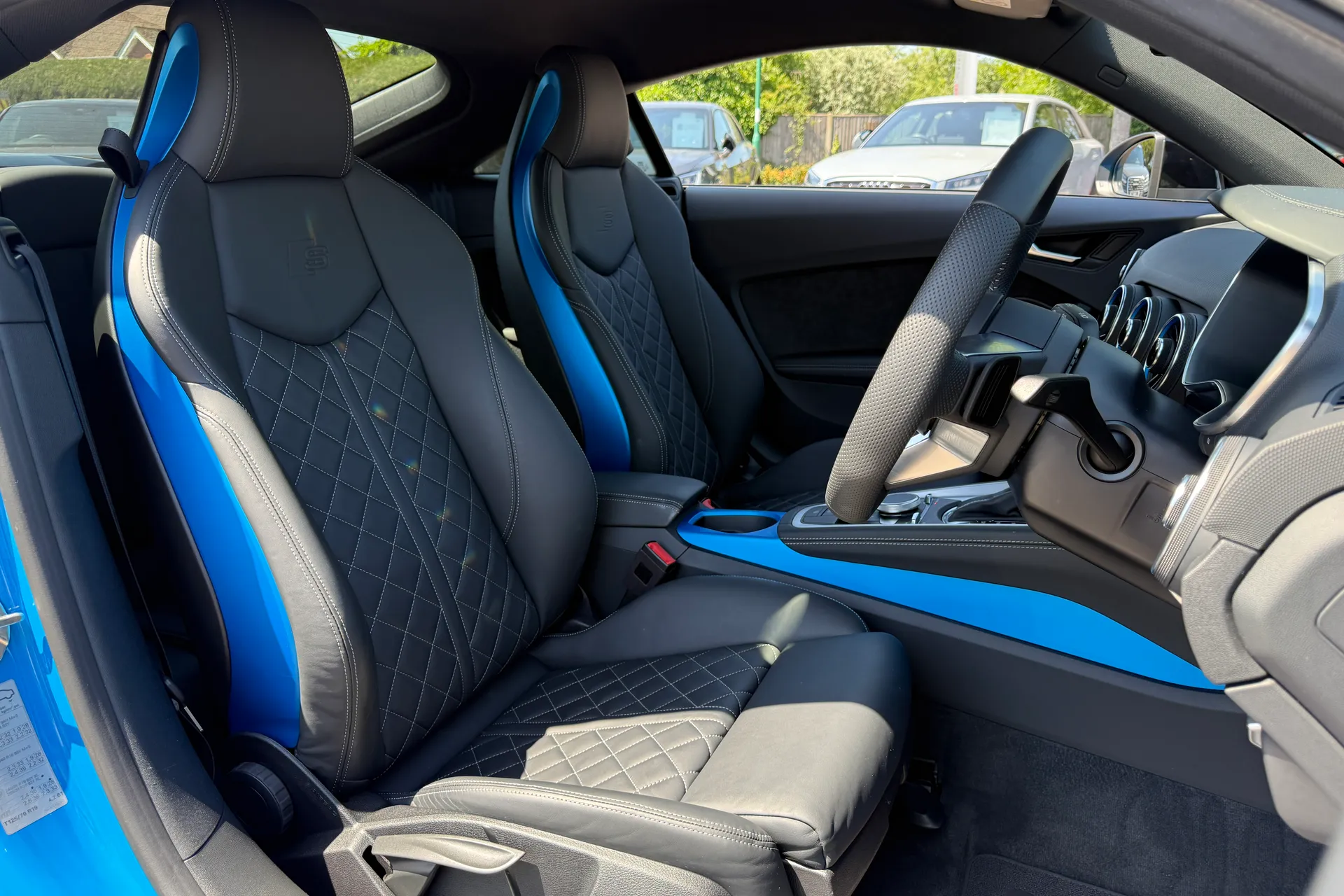 Audi TT thumbnail image number 26