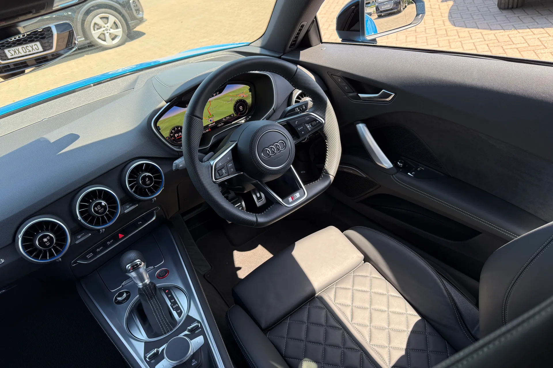 Audi TT thumbnail image number 40