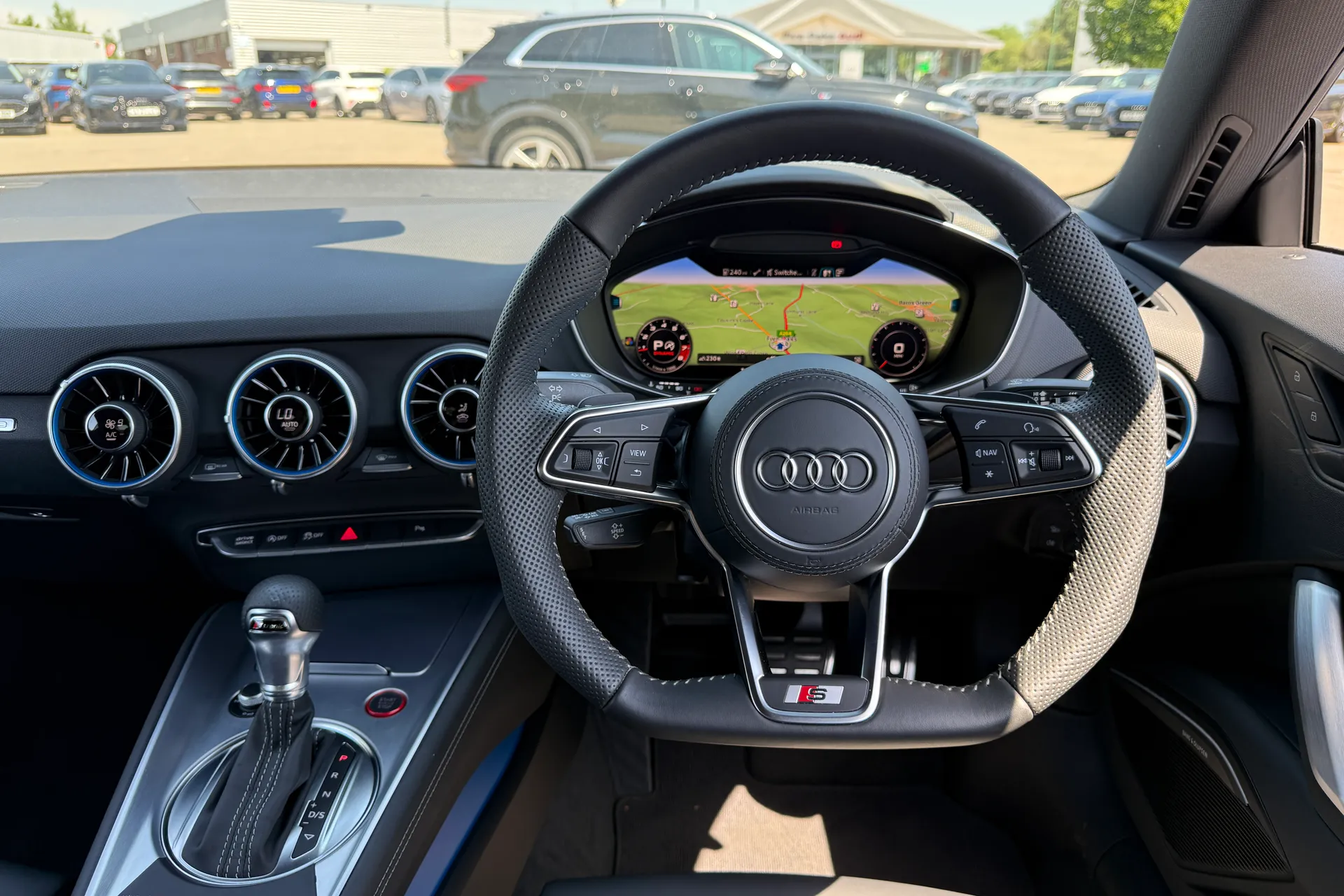 Audi TT thumbnail image number 6