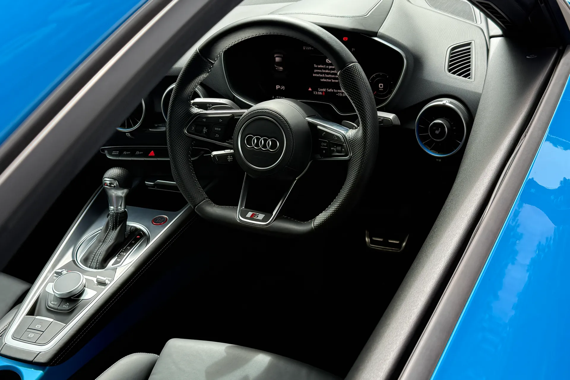 Audi TT thumbnail image number 35