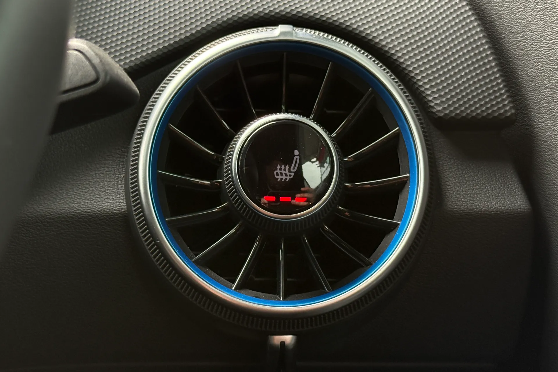 Audi TT thumbnail image number 14