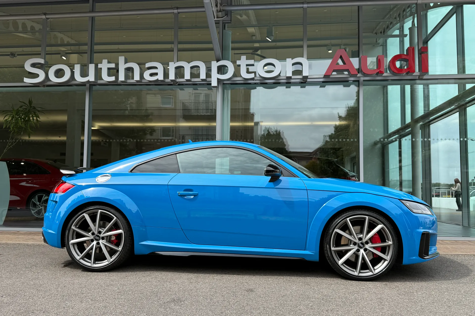 Audi TT thumbnail image number 4