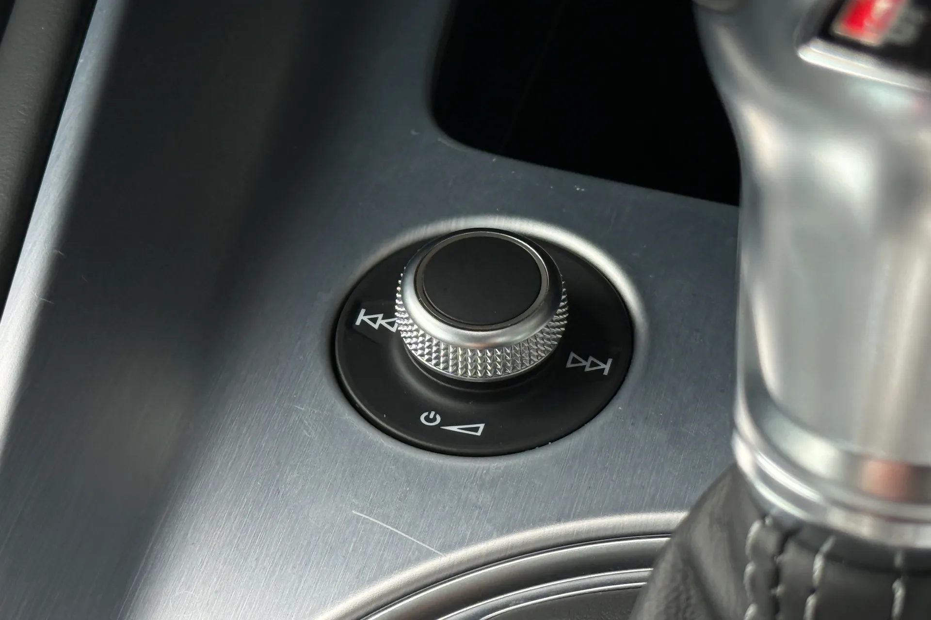 Audi TT thumbnail image number 23