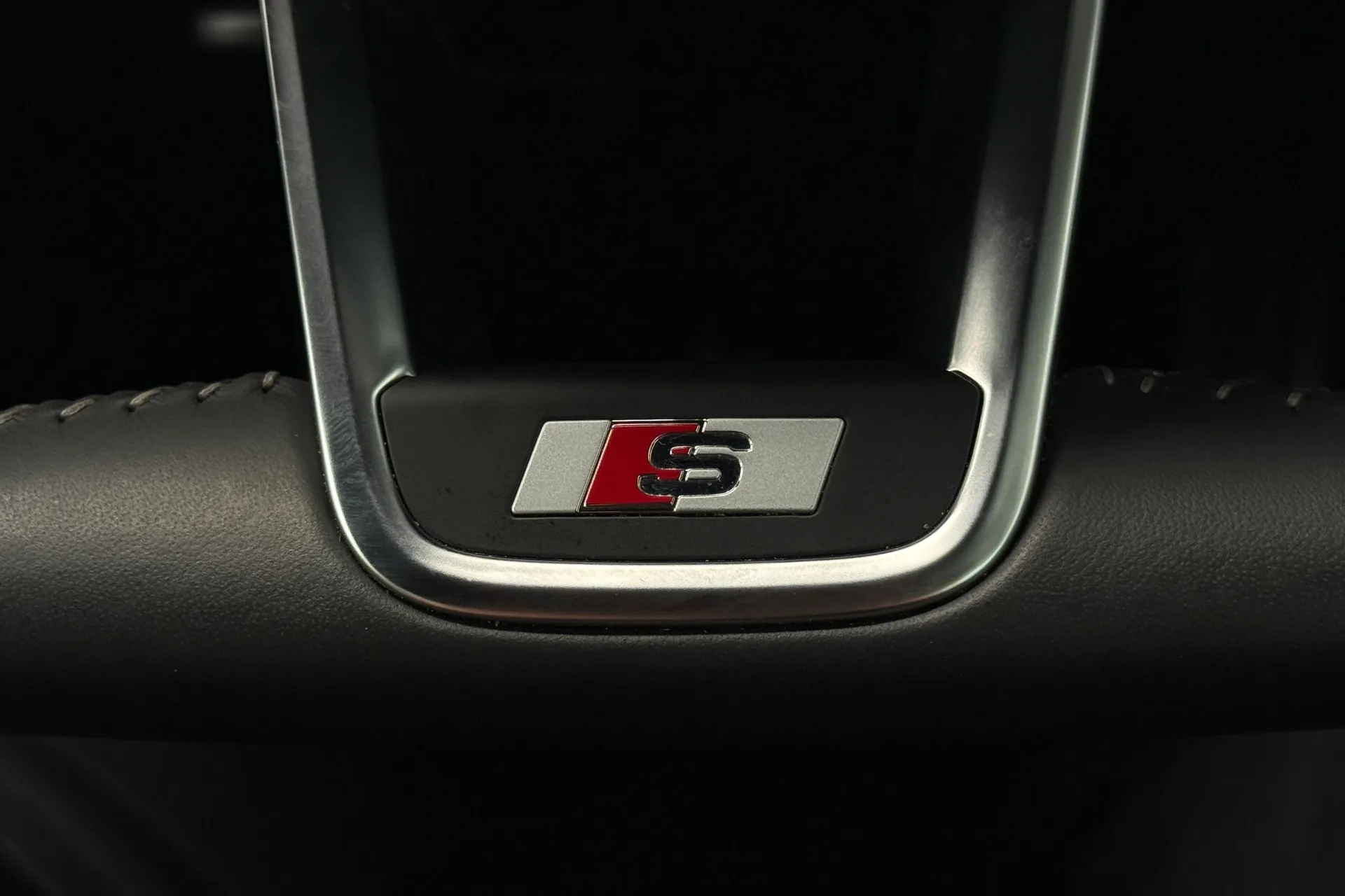 Audi TT thumbnail image number 11