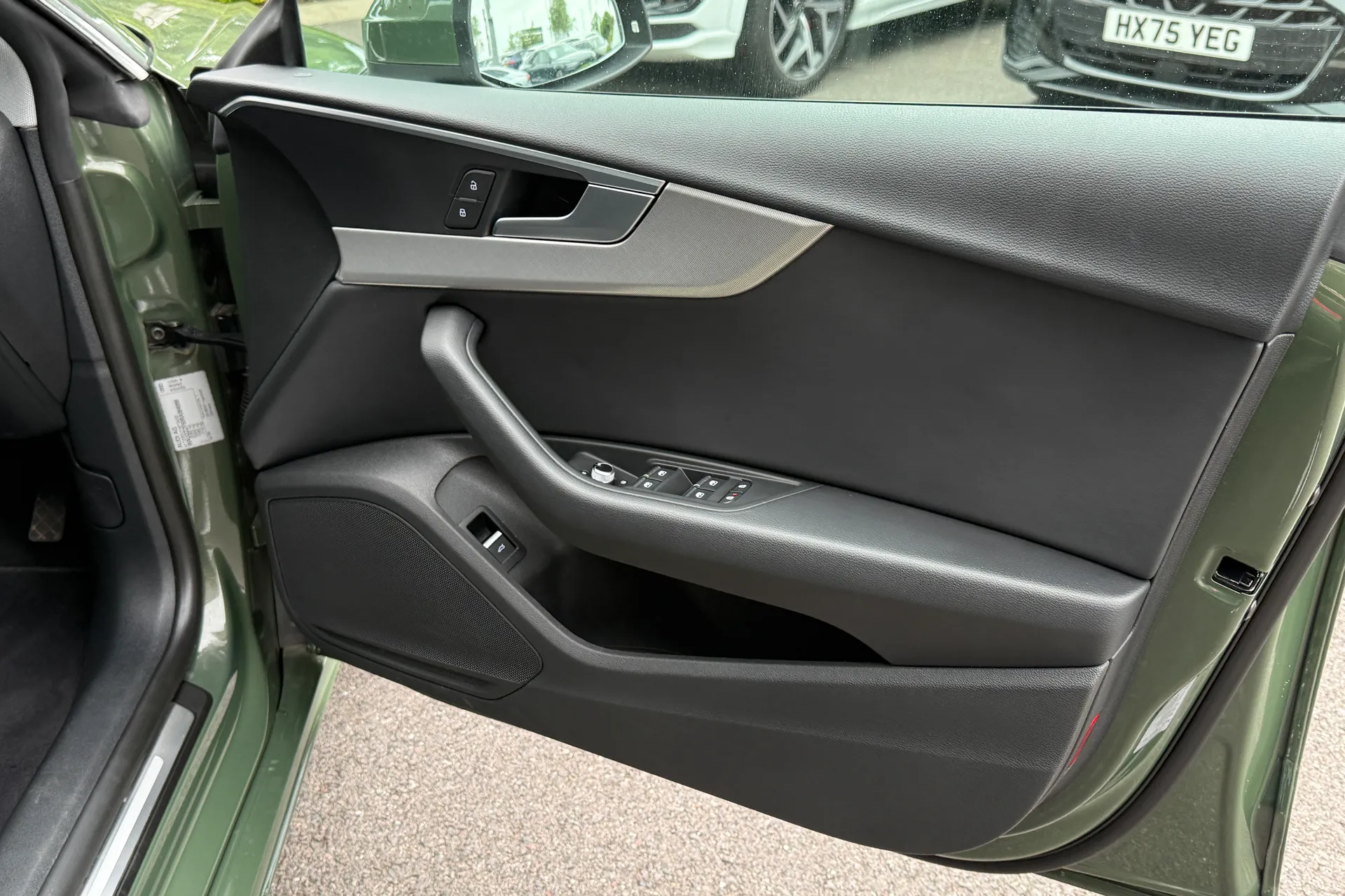 Audi A5 thumbnail image number 27