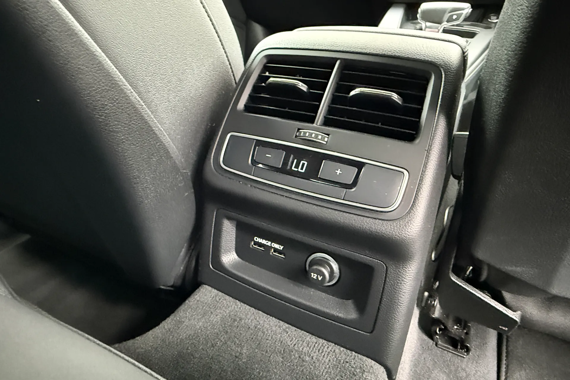 Audi A5 thumbnail image number 44