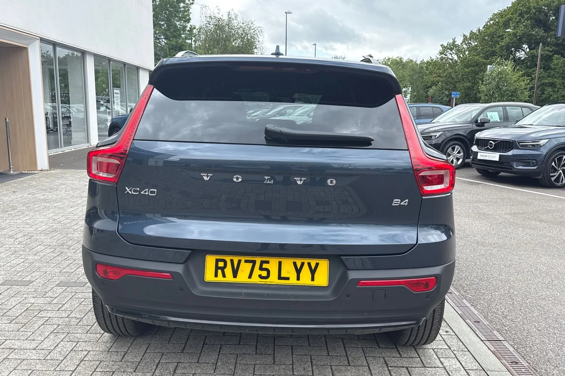 Volvo XC40 thumbnail image number 9