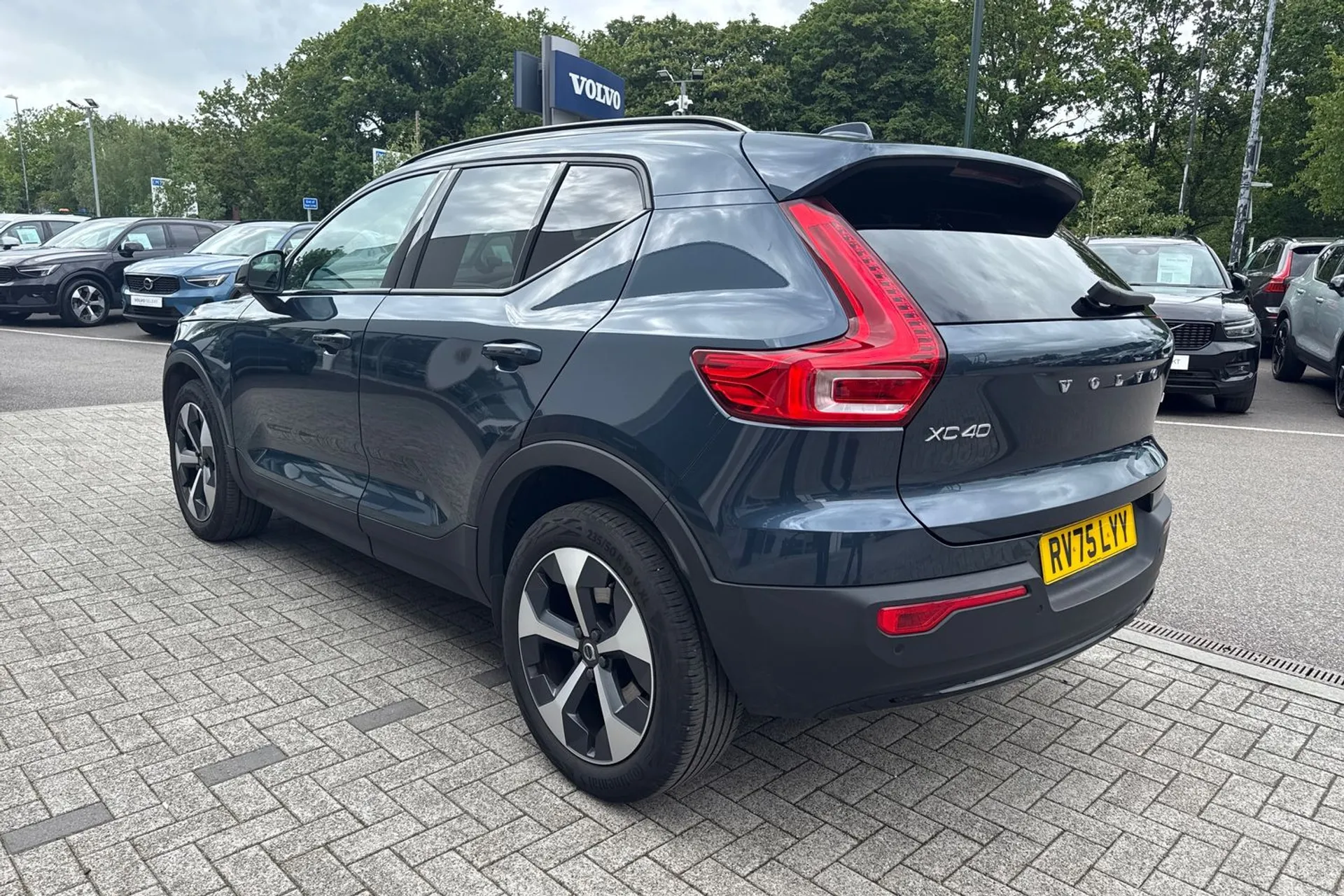 Volvo XC40 thumbnail image number 10