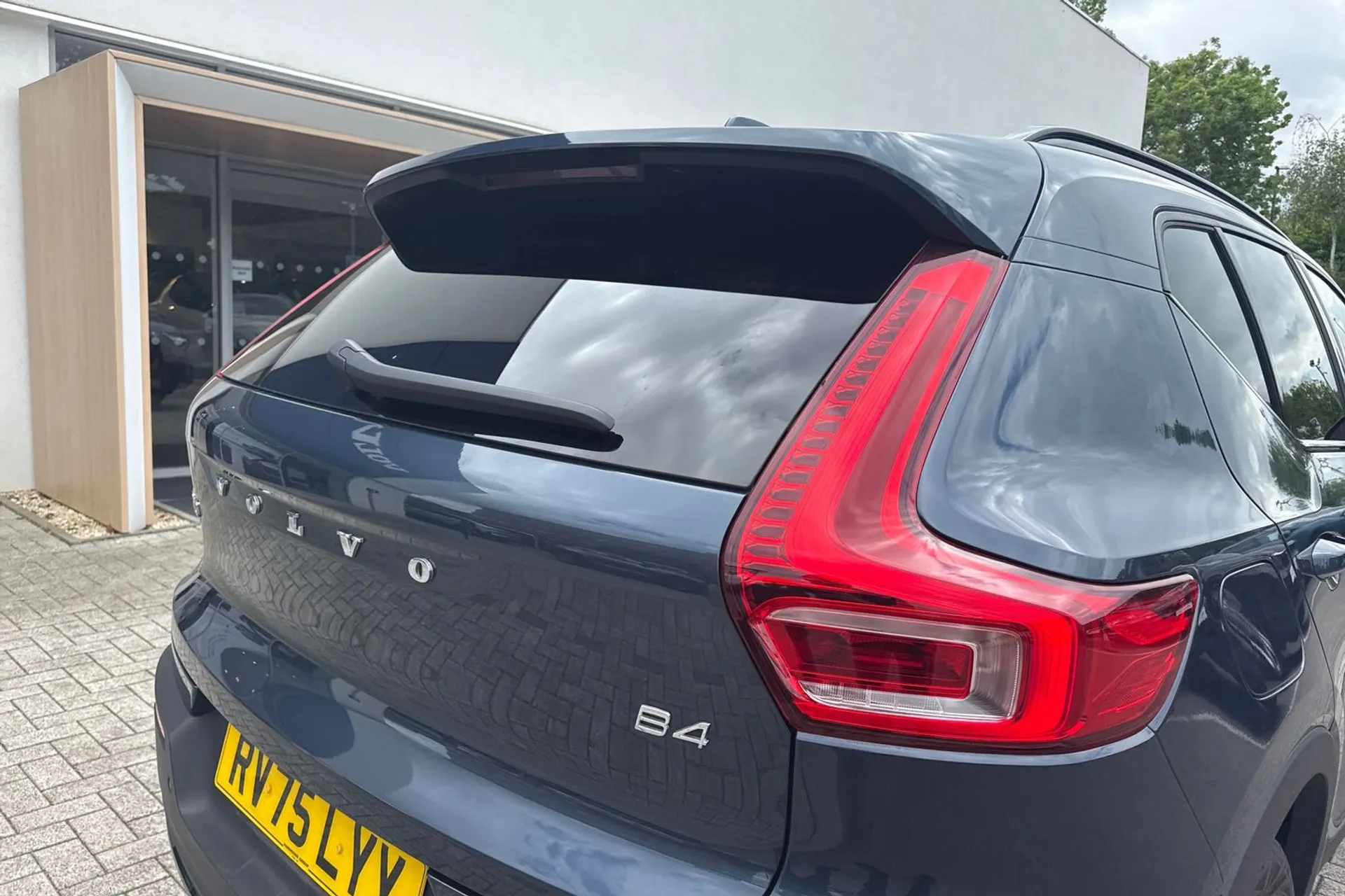 Volvo XC40 thumbnail image number 16