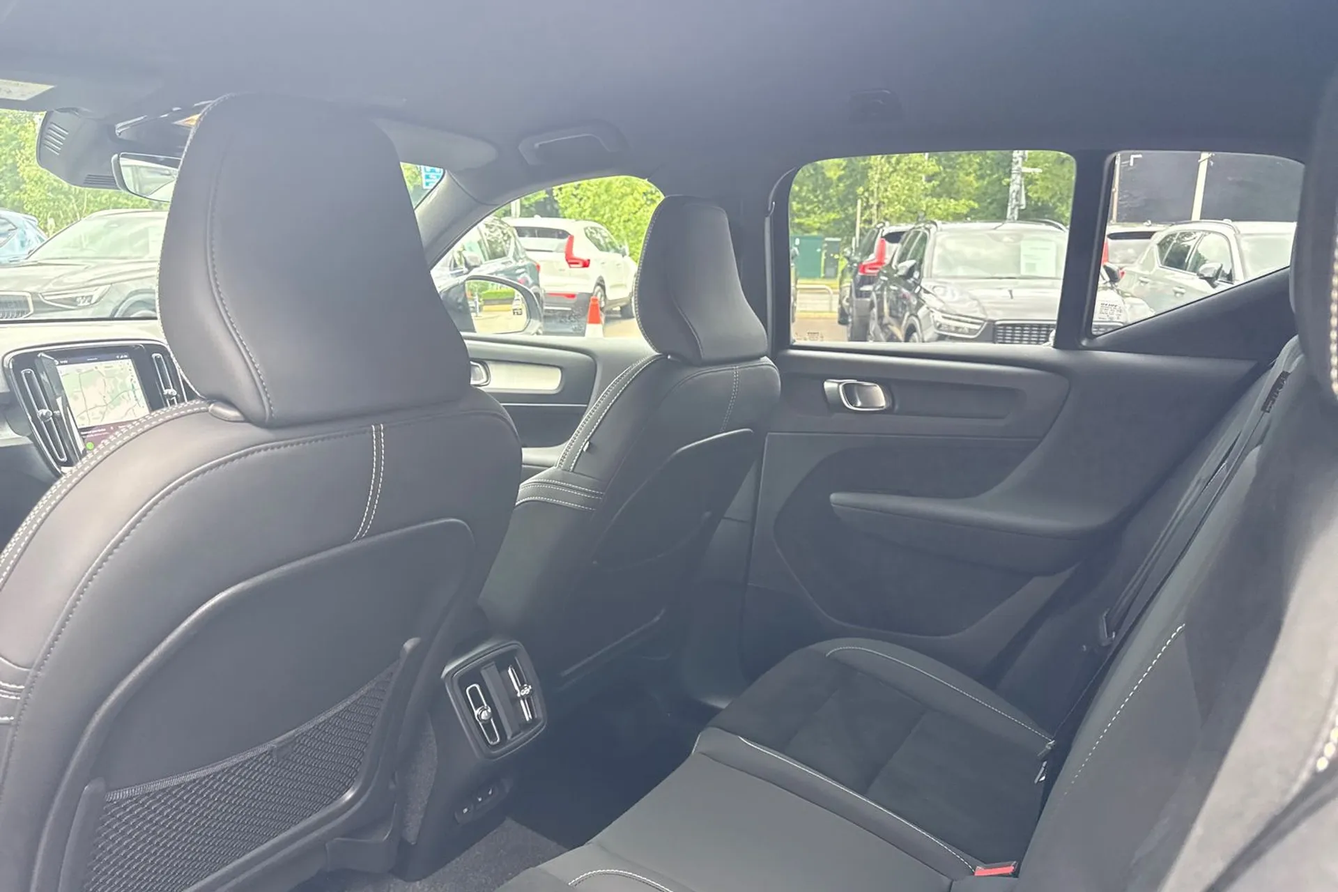 Volvo XC40 thumbnail image number 31