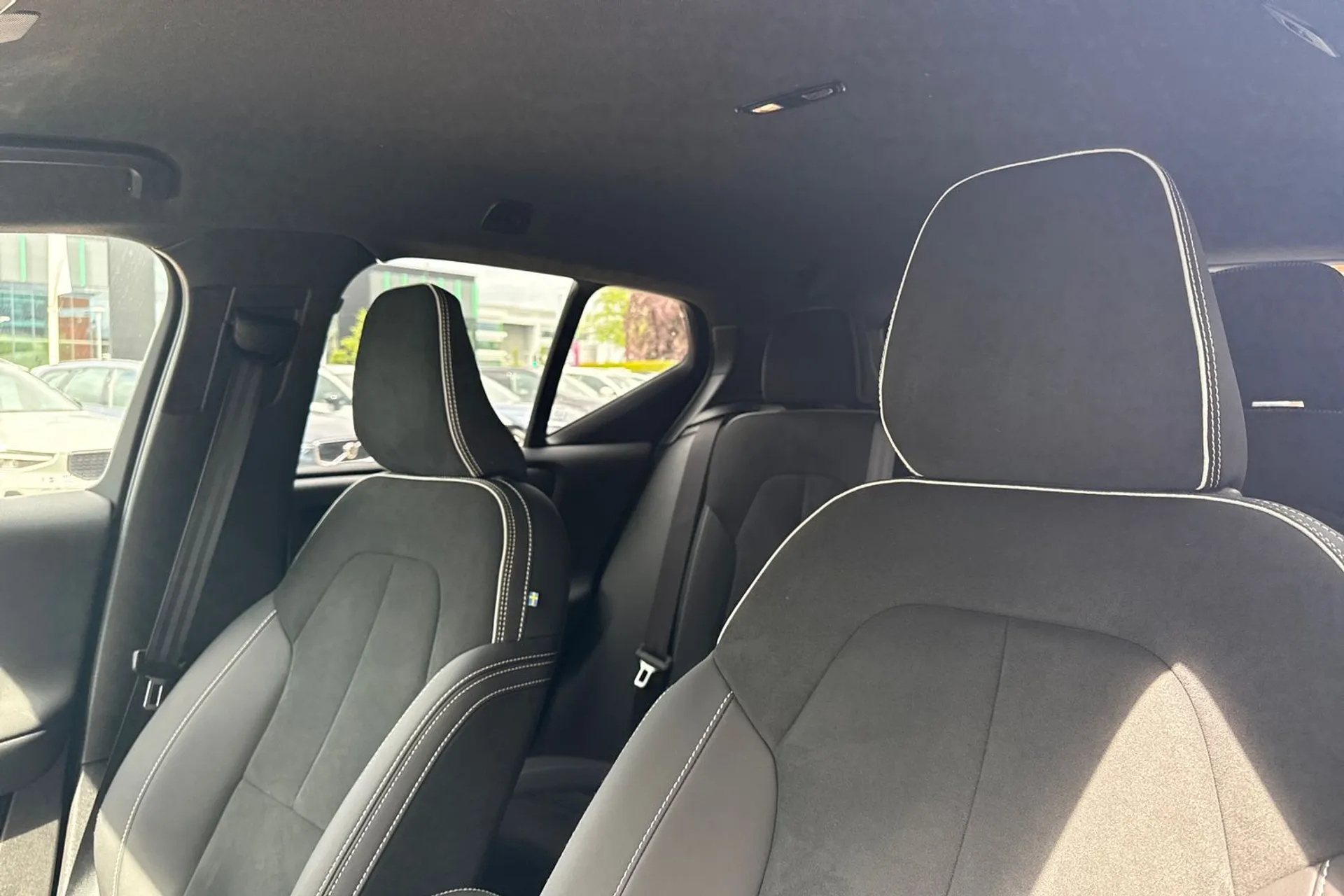 Volvo XC40 thumbnail image number 29