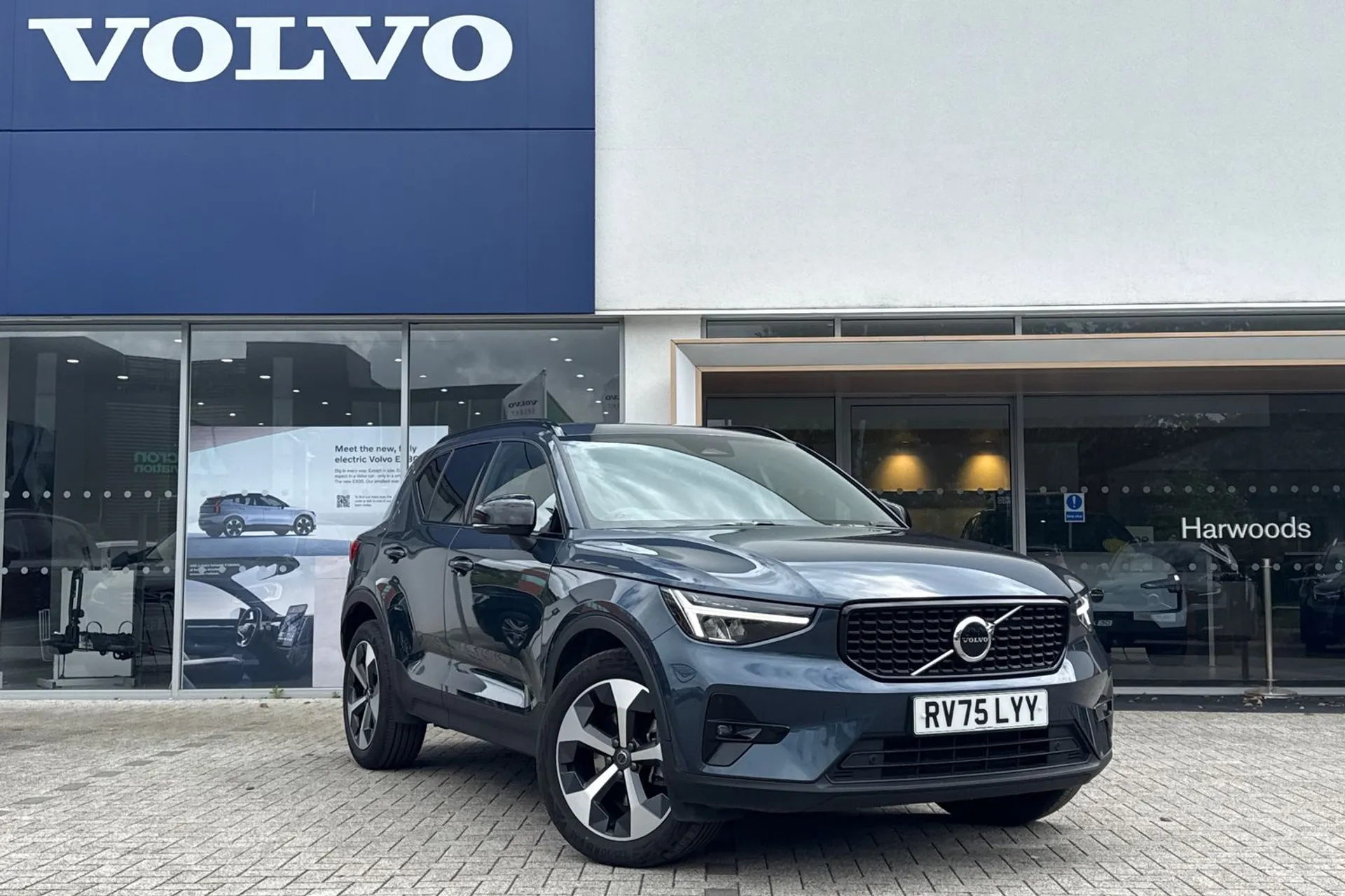 Volvo XC40 focused image