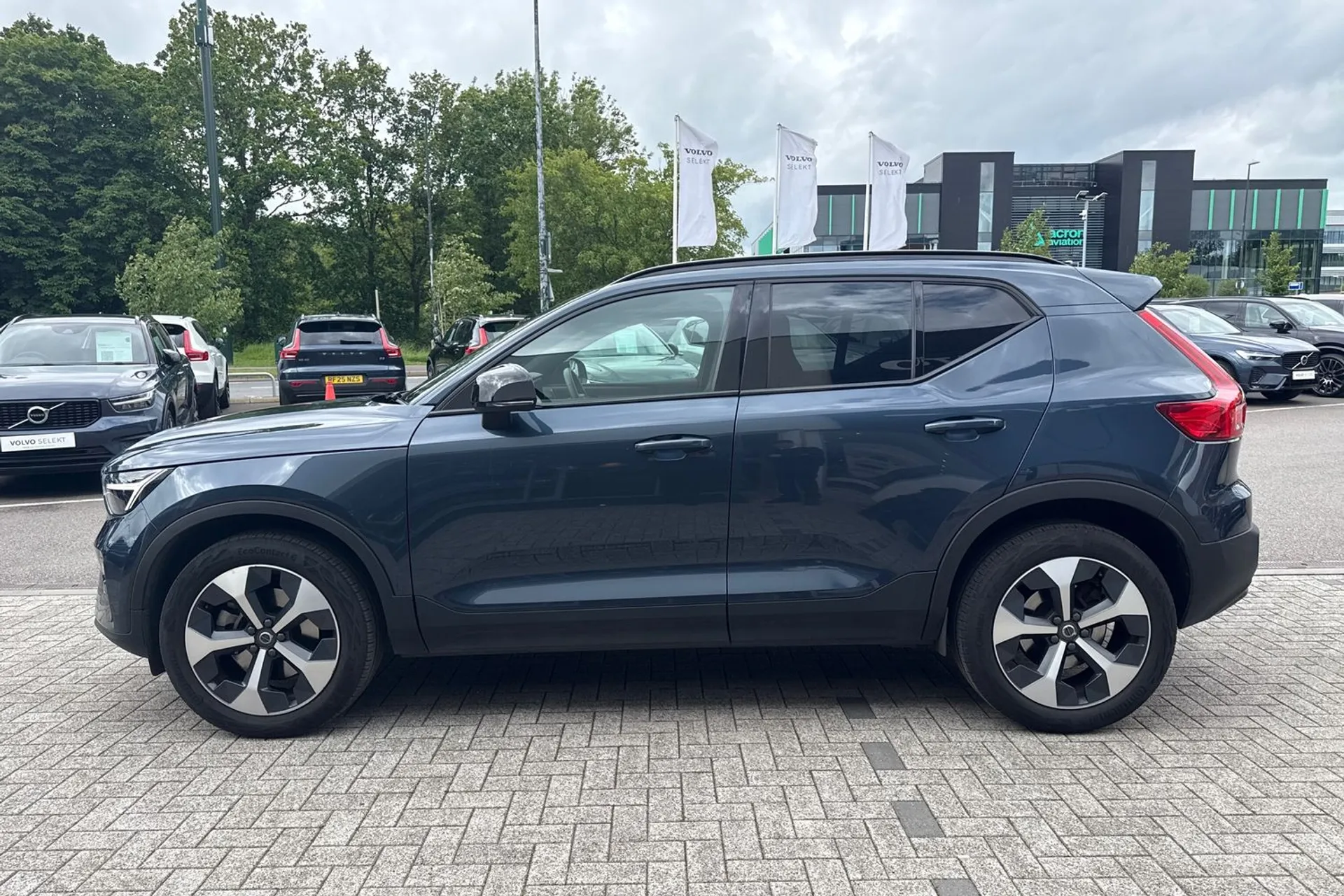 Volvo XC40 thumbnail image number 11