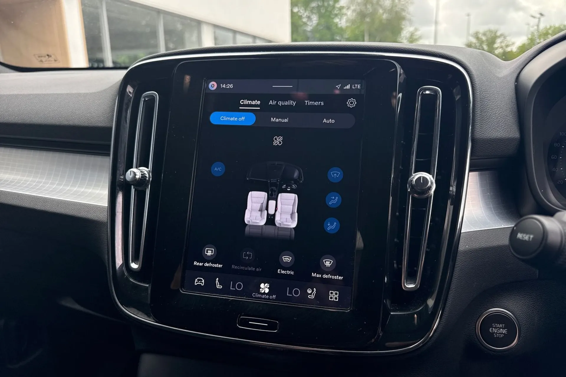 Volvo XC40 thumbnail image number 38