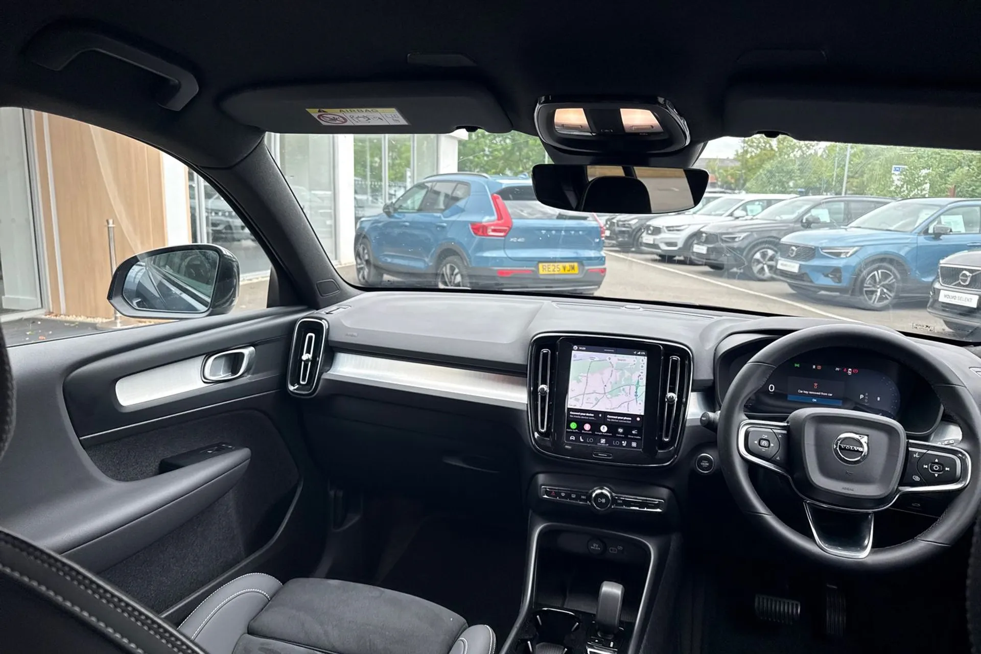 Volvo XC40 thumbnail image number 32