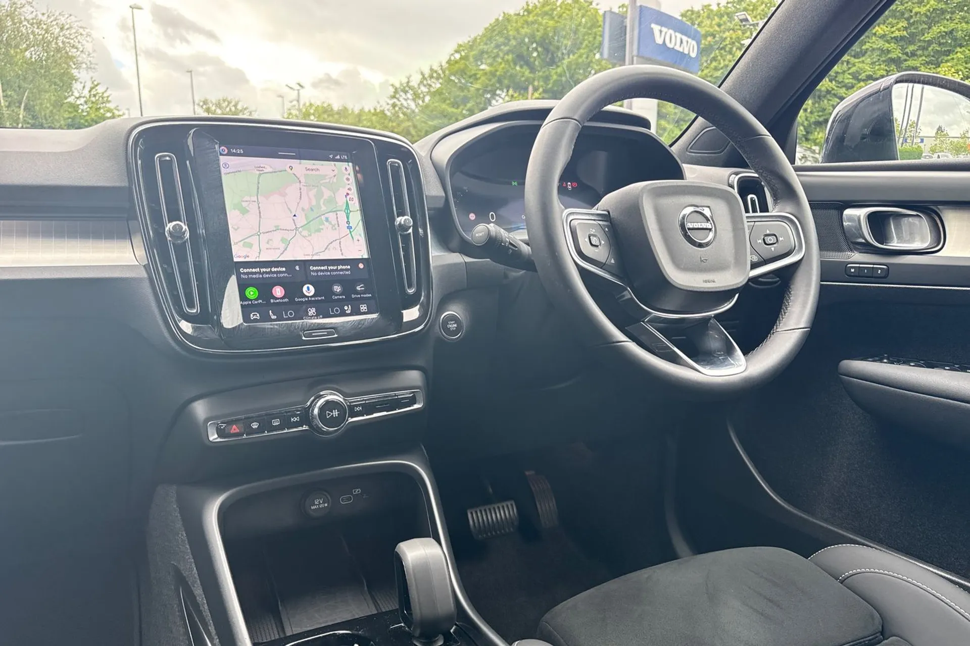 Volvo XC40 thumbnail image number 35