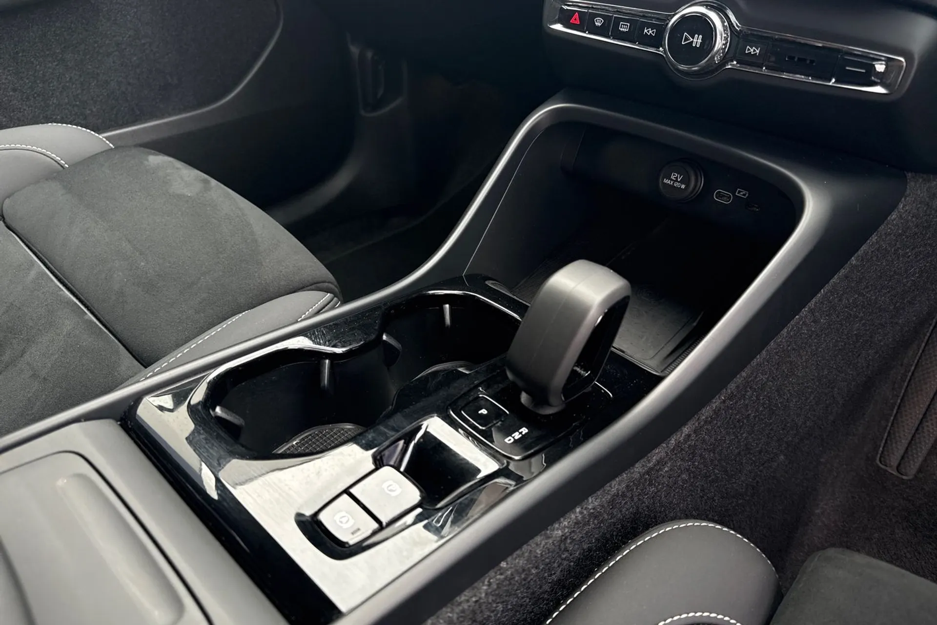 Volvo XC40 thumbnail image number 41