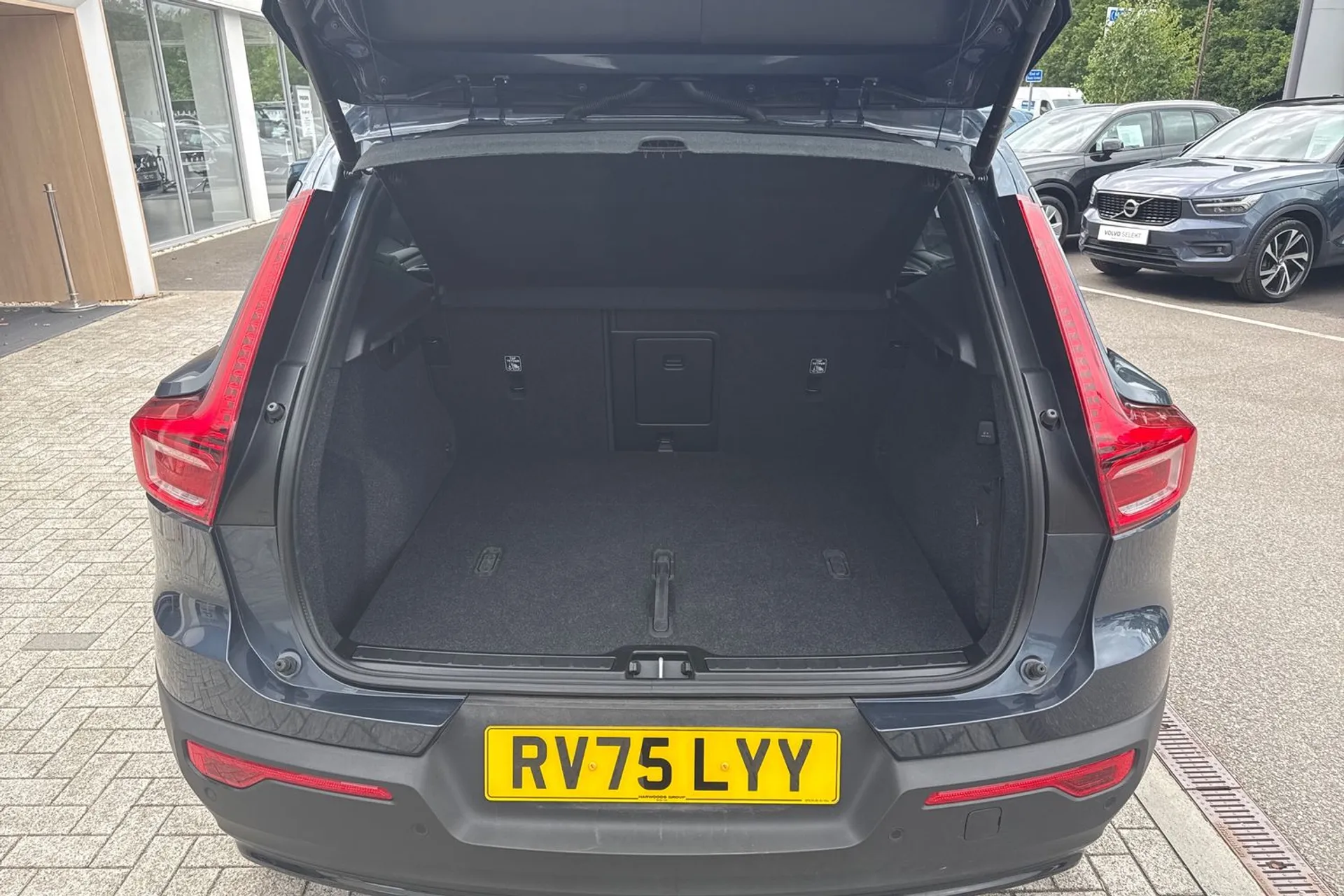 Volvo XC40 thumbnail image number 20