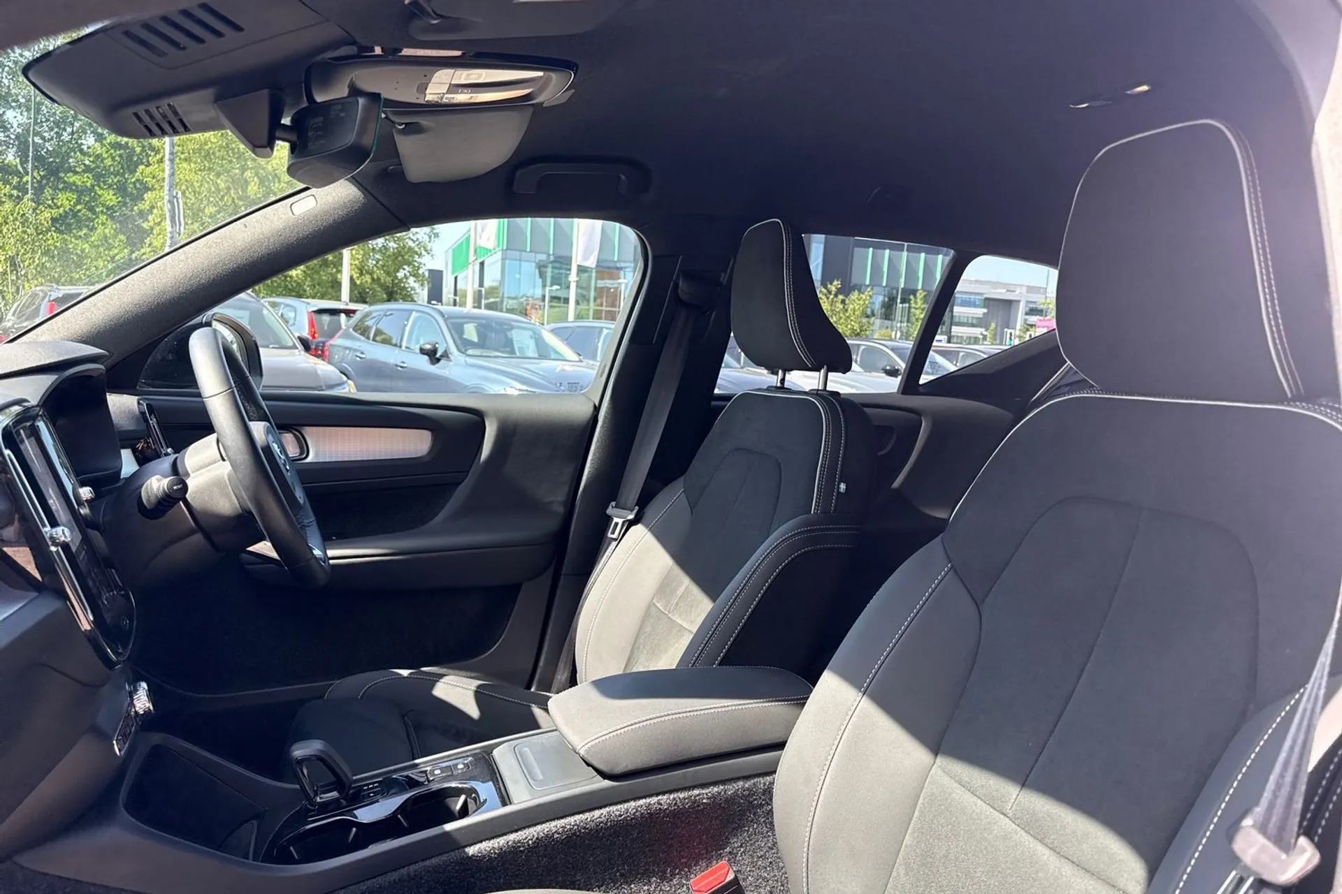 Volvo XC40 thumbnail image number 29