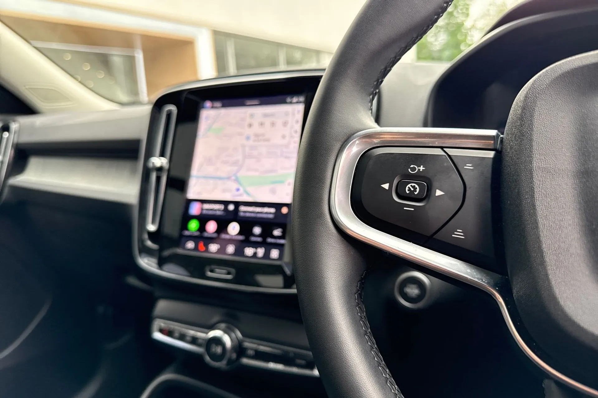 Volvo XC40 thumbnail image number 36