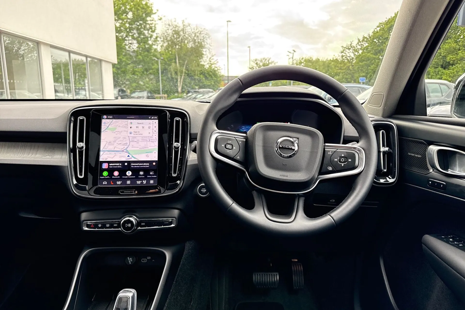 Volvo XC40 thumbnail image number 34
