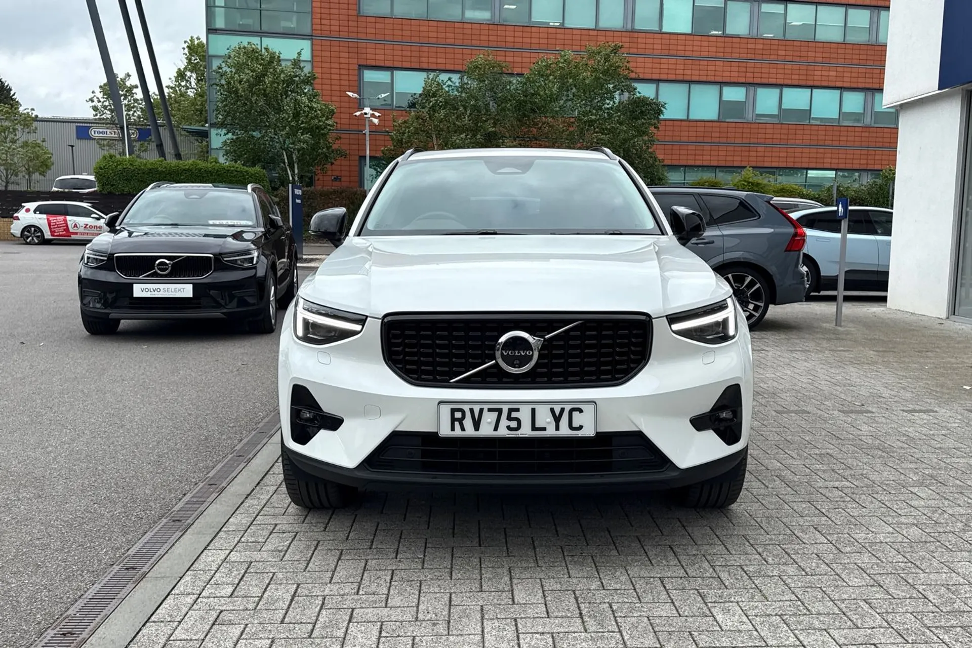 Volvo XC40 thumbnail image number 13