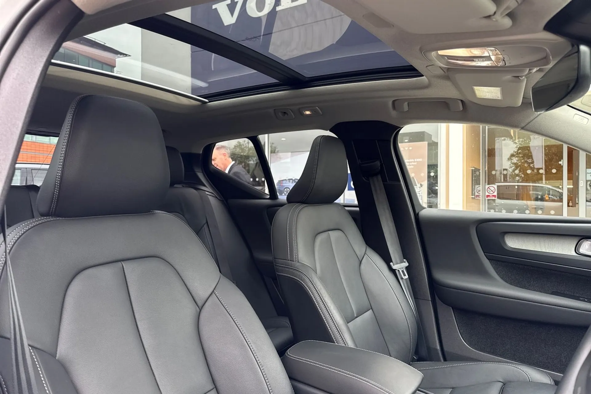 Volvo XC40 thumbnail image number 26