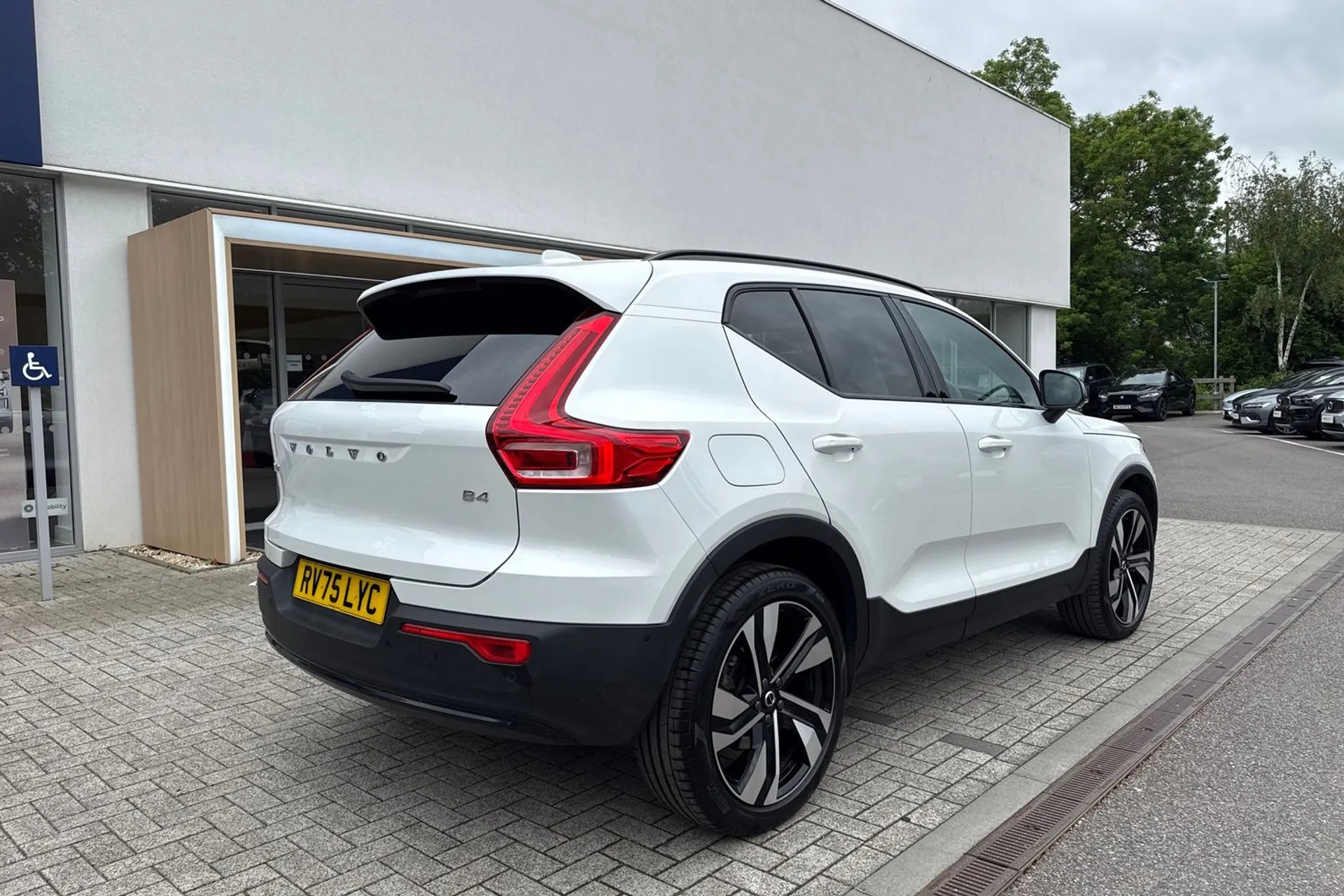 Volvo XC40 thumbnail image number 8